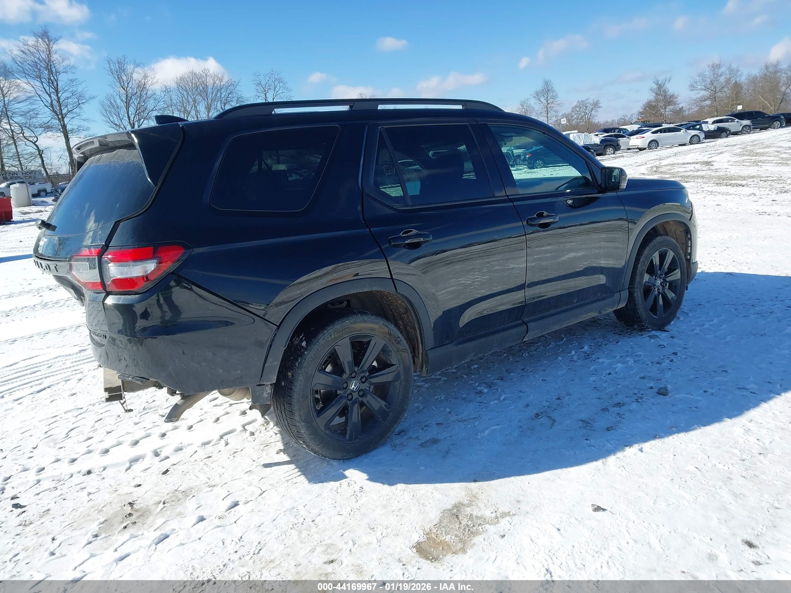 HONDA PILOT image 4