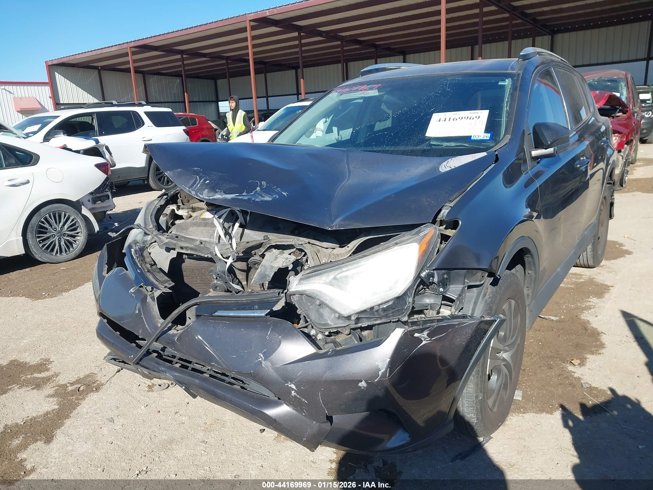TOYOTA RAV4 image 6