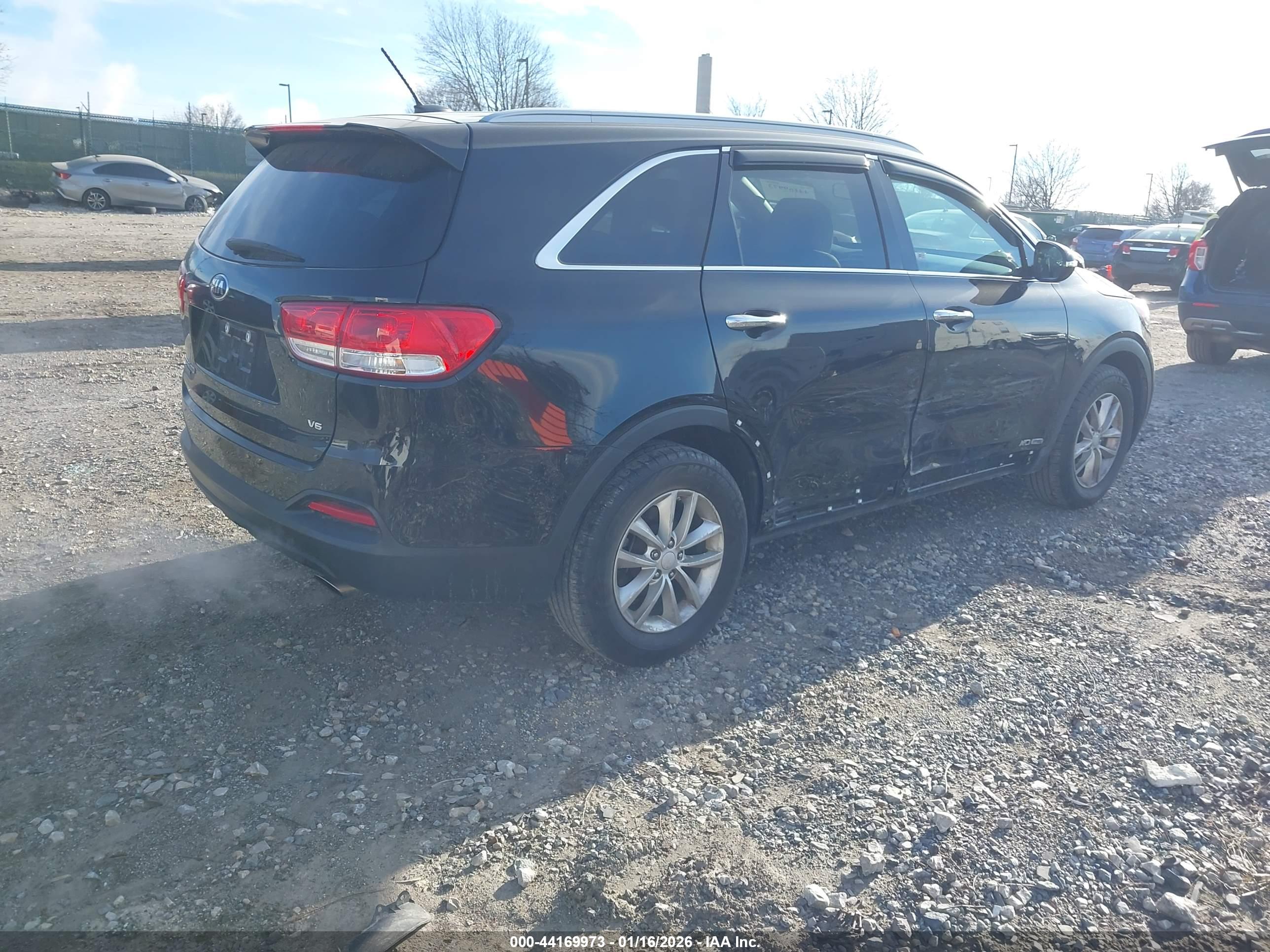KIA SORENTO image 4
