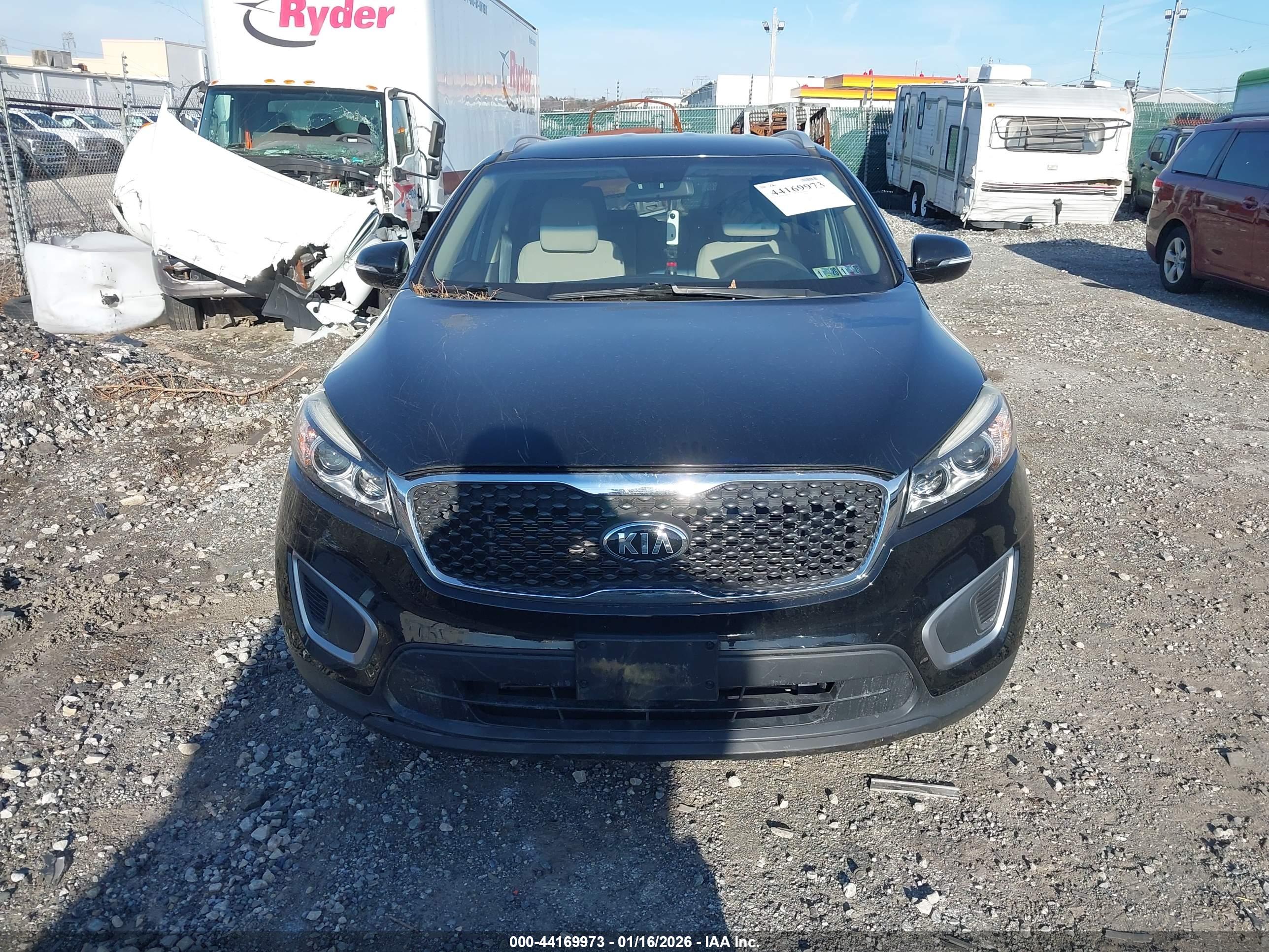 KIA SORENTO image 6