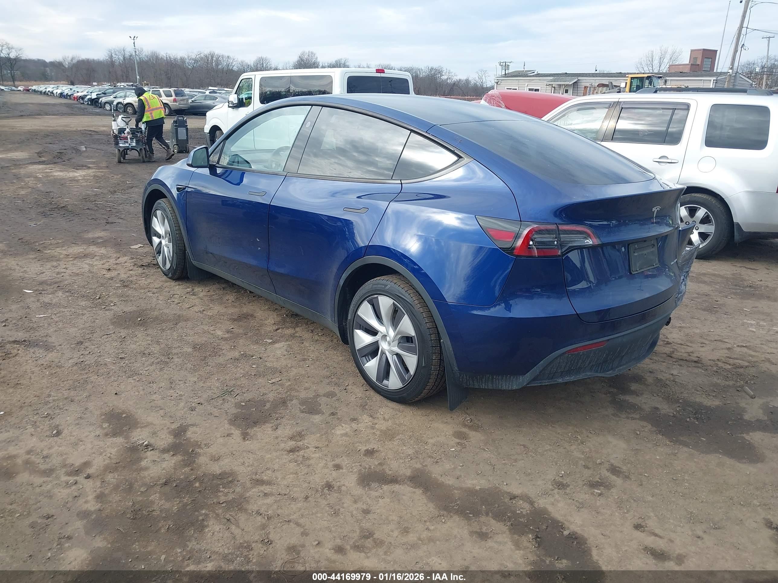 TESLA MODEL image 3