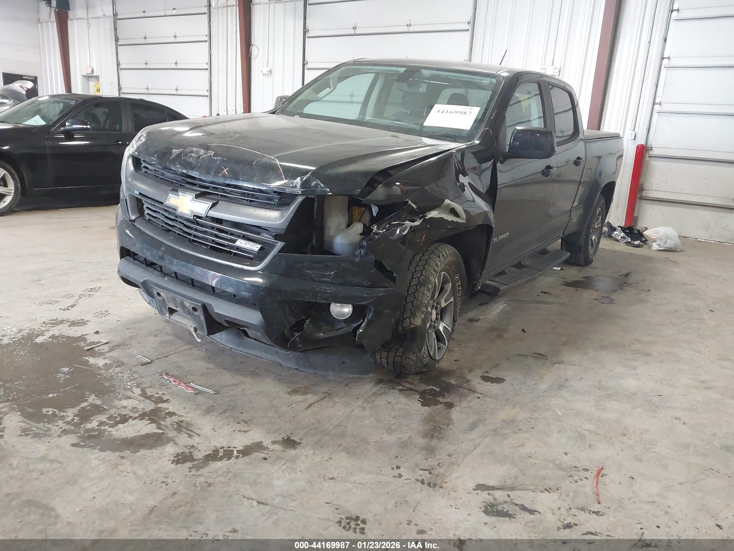 CHEVROLET COLORADO image 2