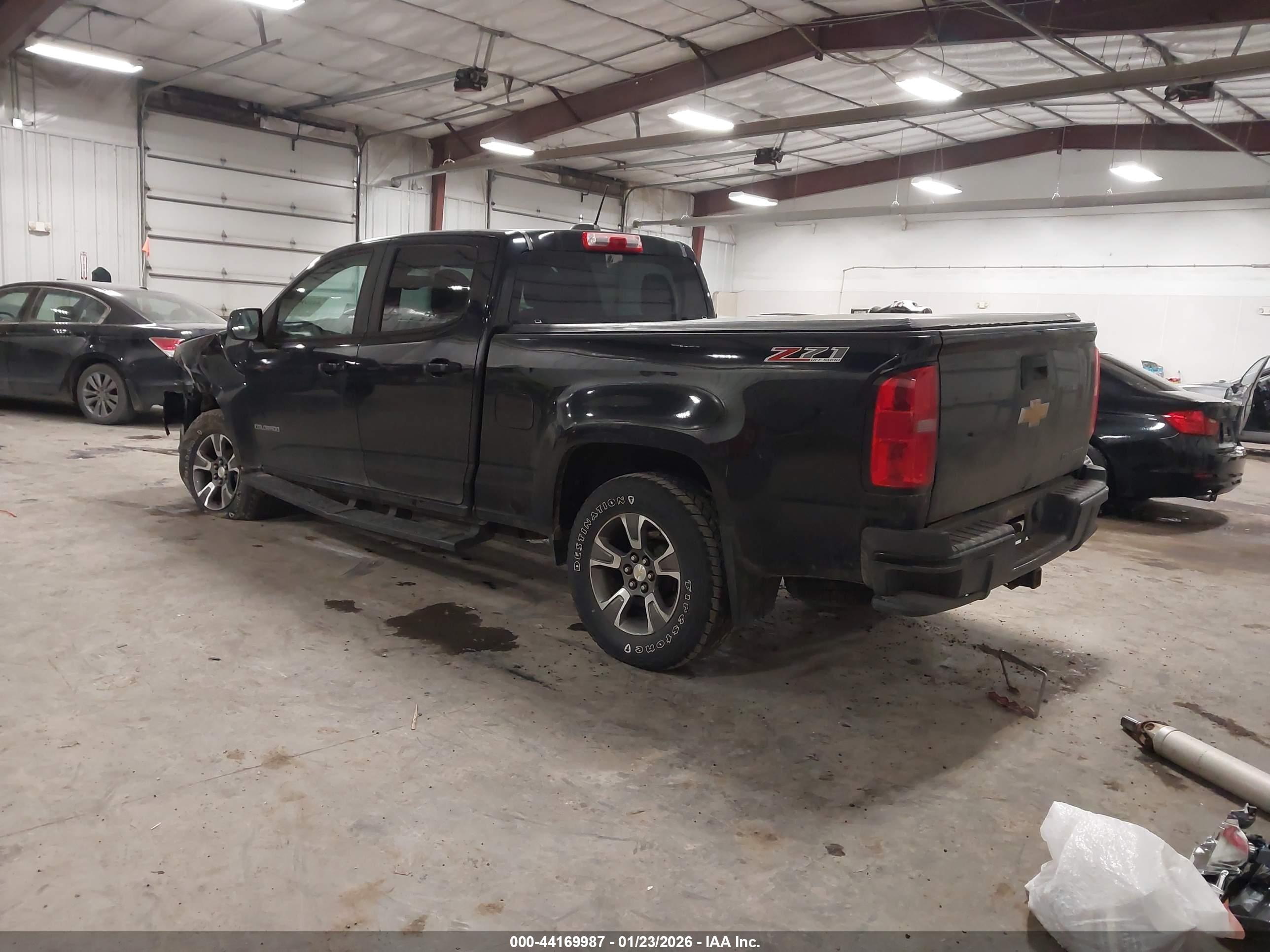 CHEVROLET COLORADO image 3