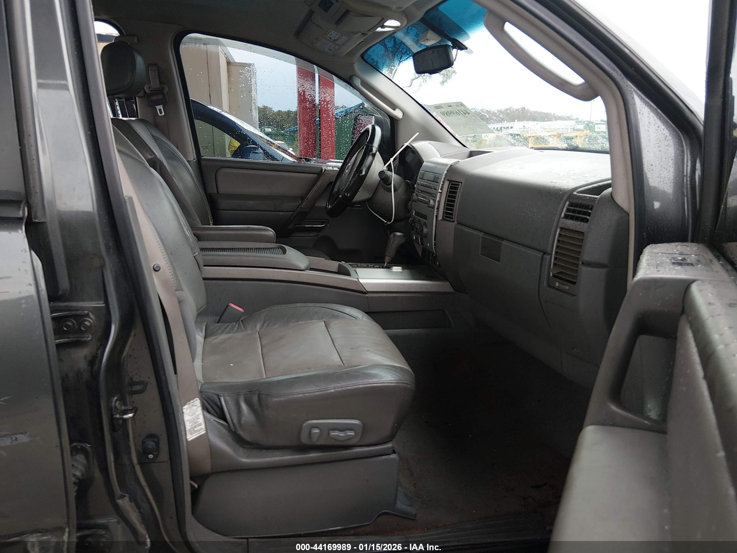 NISSAN TITAN image 5