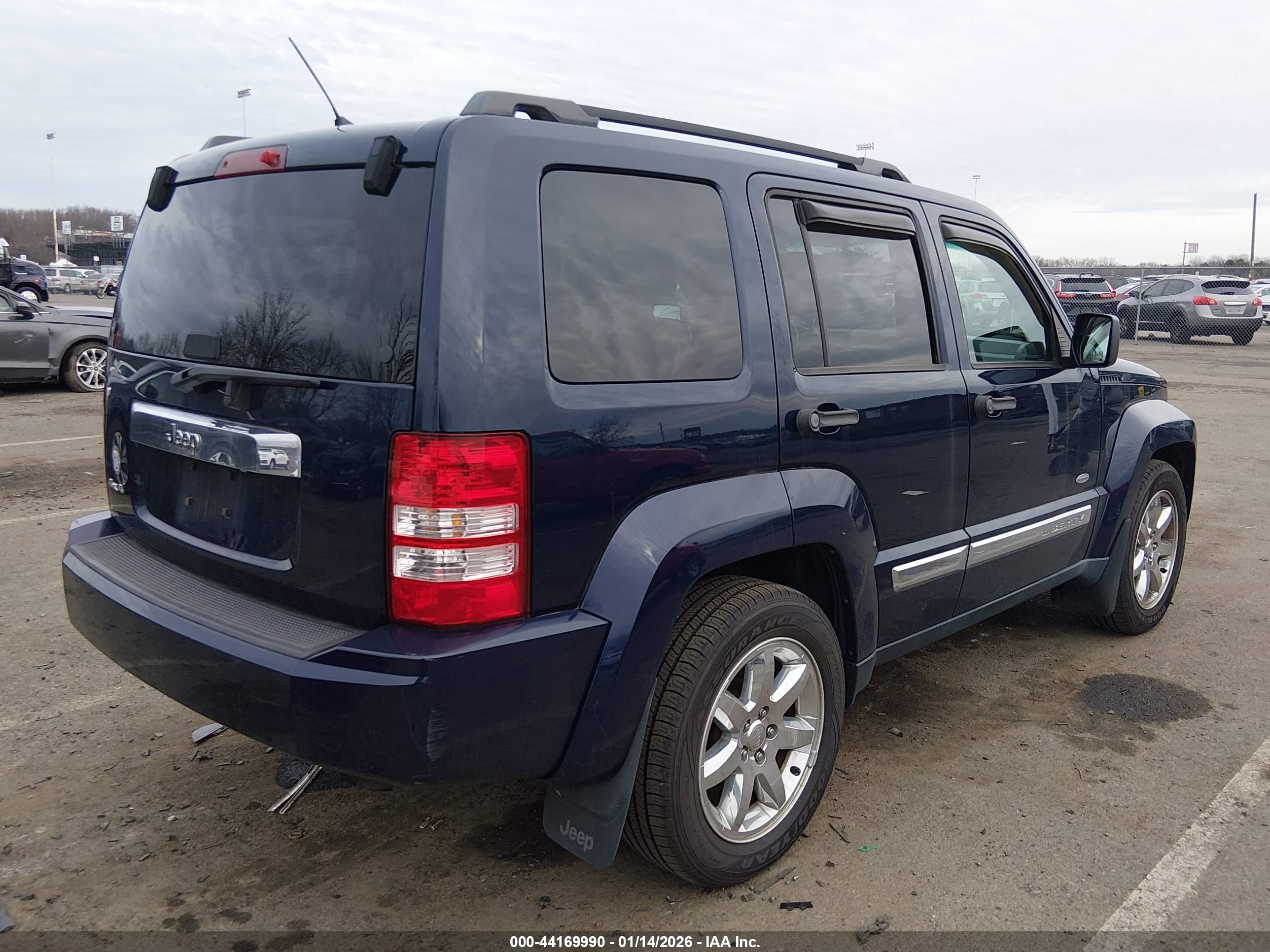JEEP LIBERTY image 4