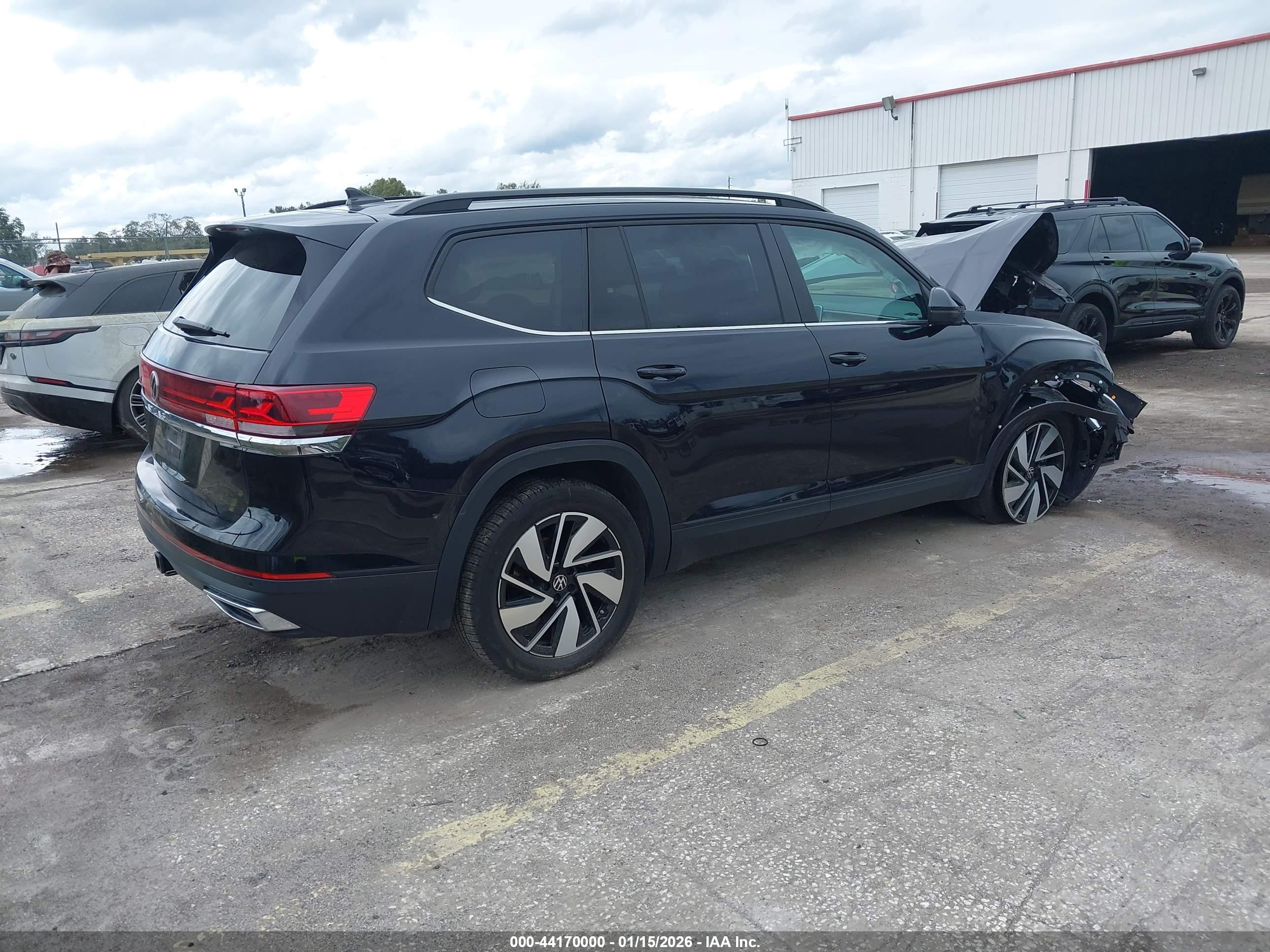 VOLKSWAGEN ATLAS image 4