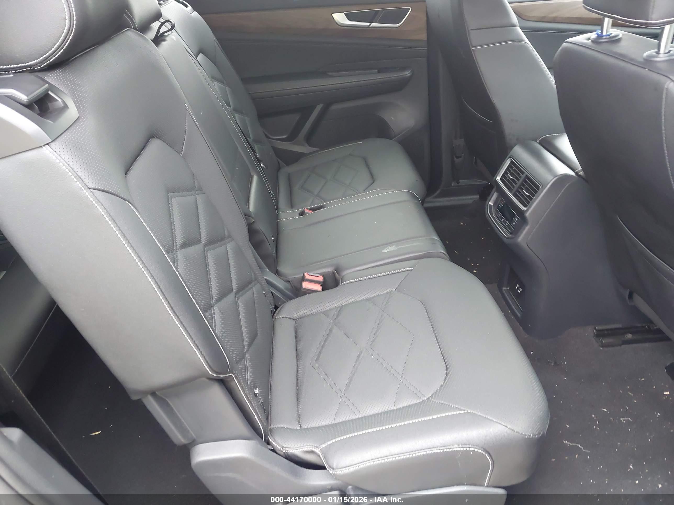 VOLKSWAGEN ATLAS image 8