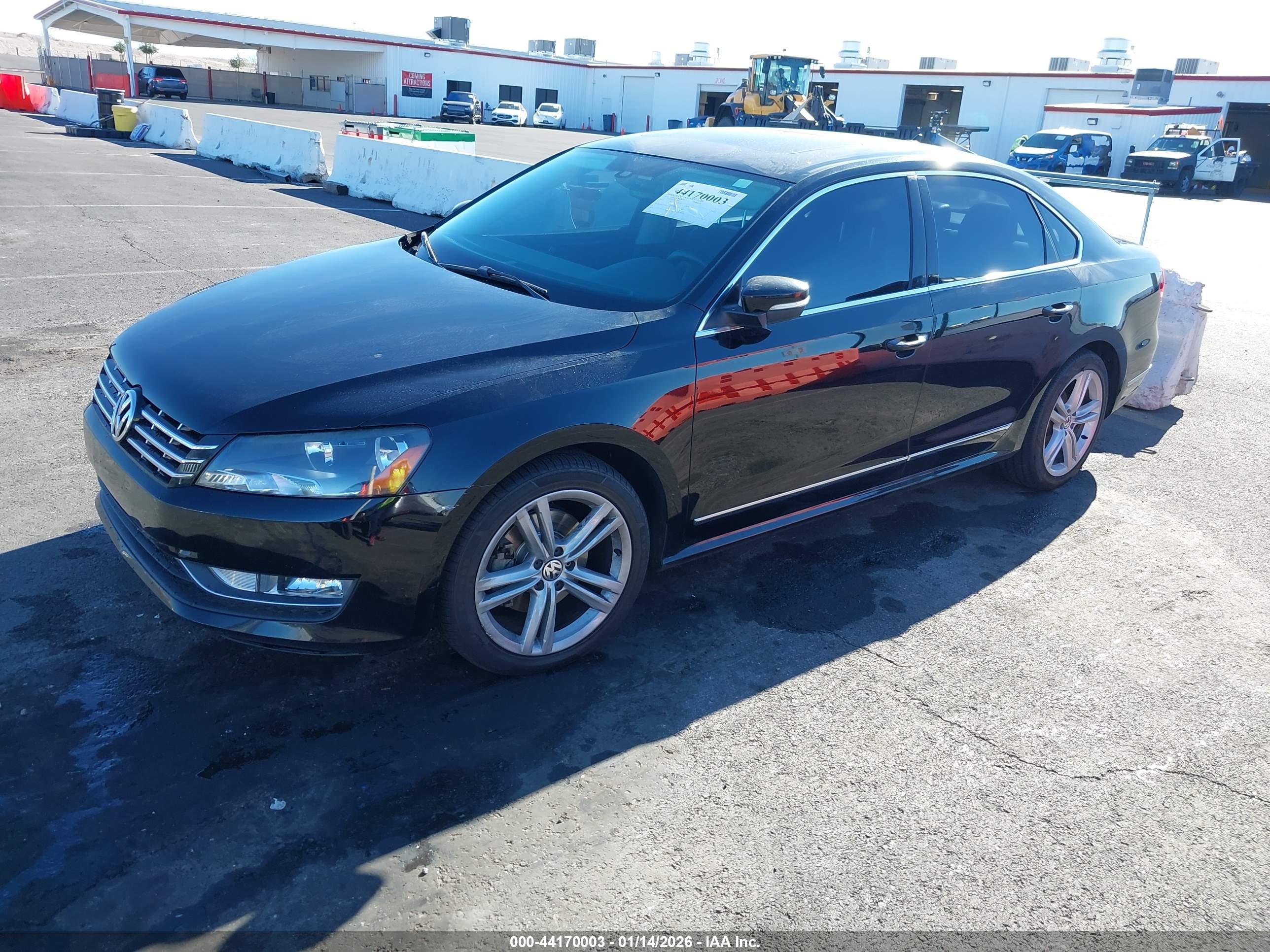 VOLKSWAGEN PASSAT image 2