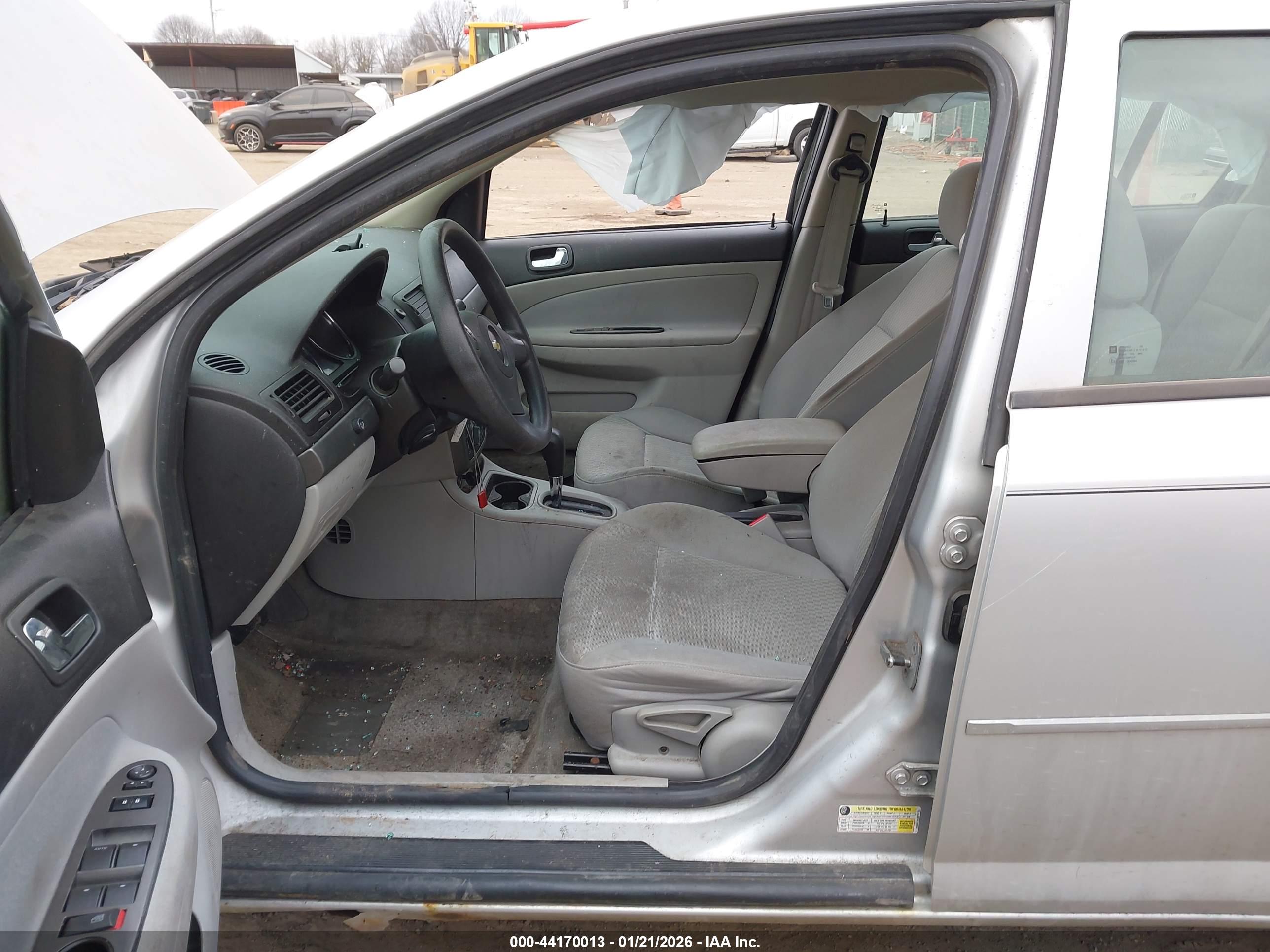 CHEVROLET COBALT image 5