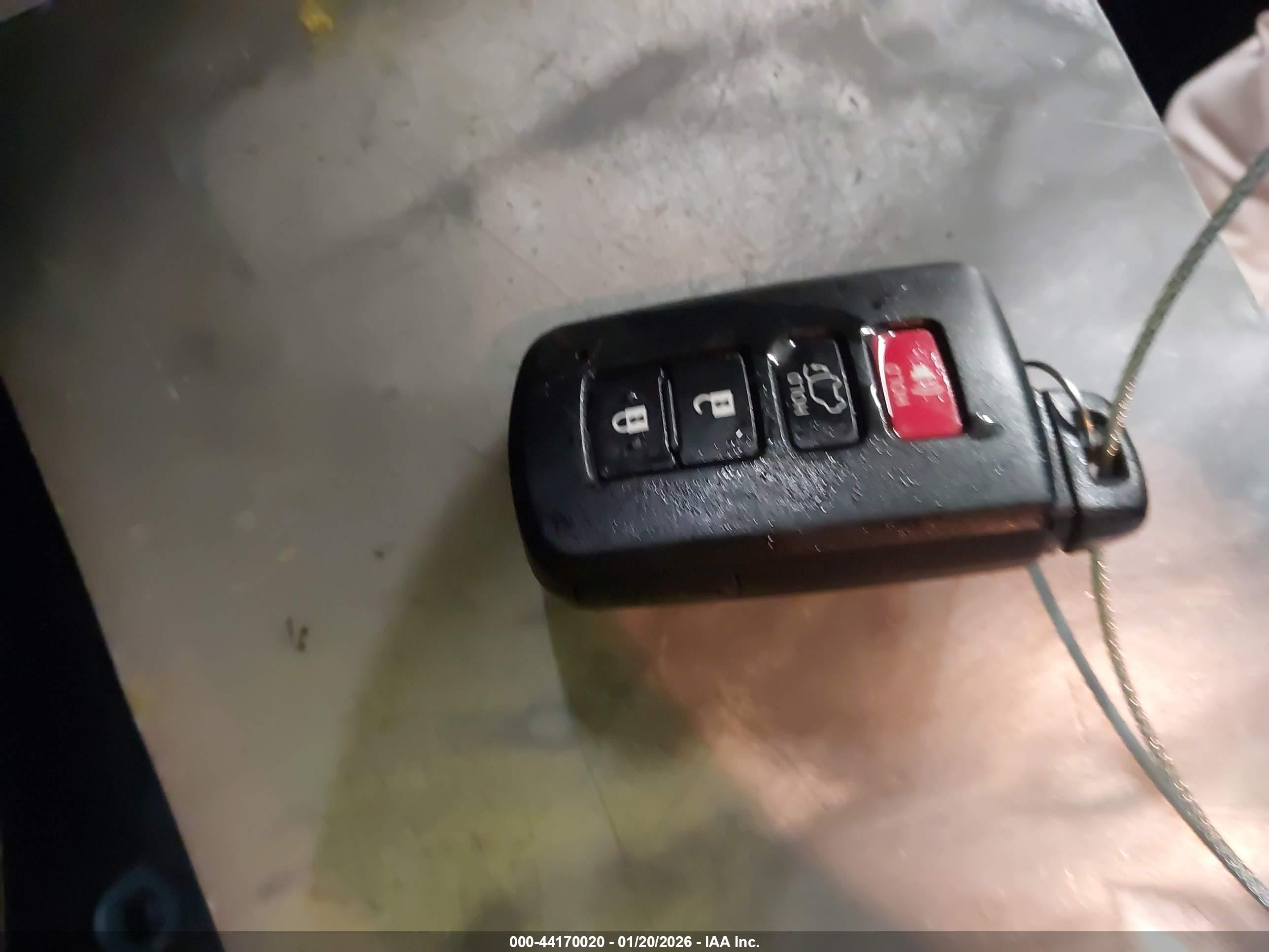 TOYOTA RAV4 image 11