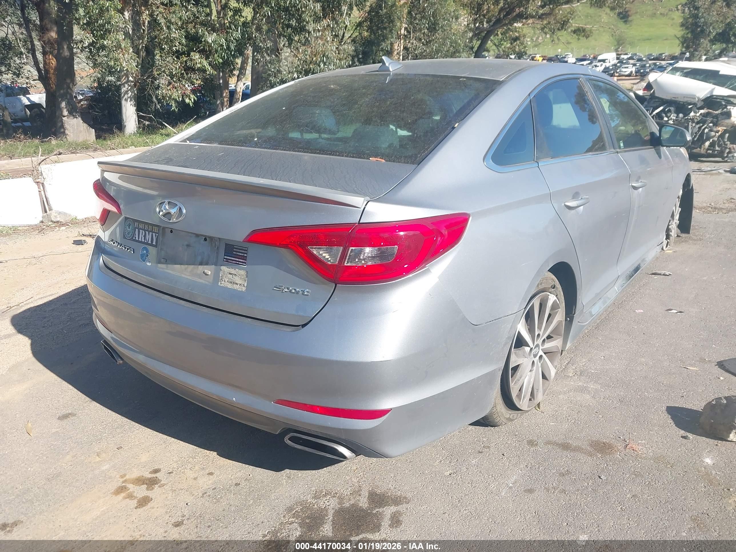 HYUNDAI SONATA image 4