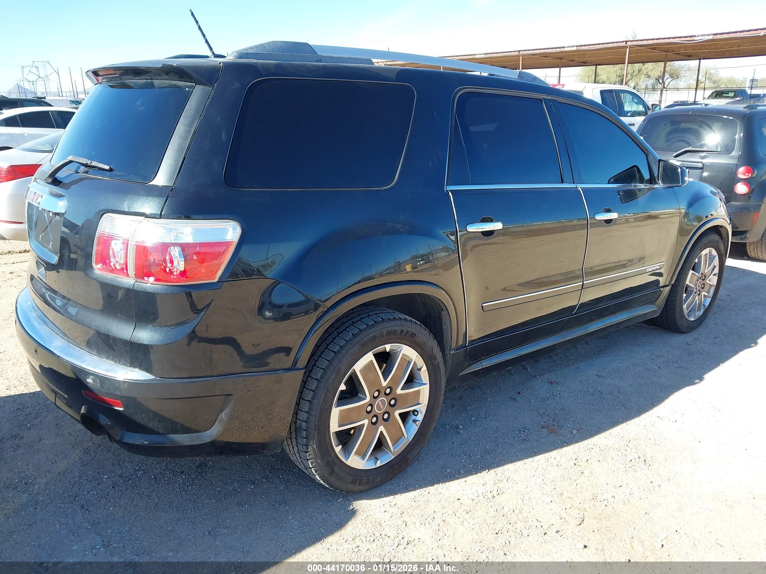 GMC ACADIA image 4