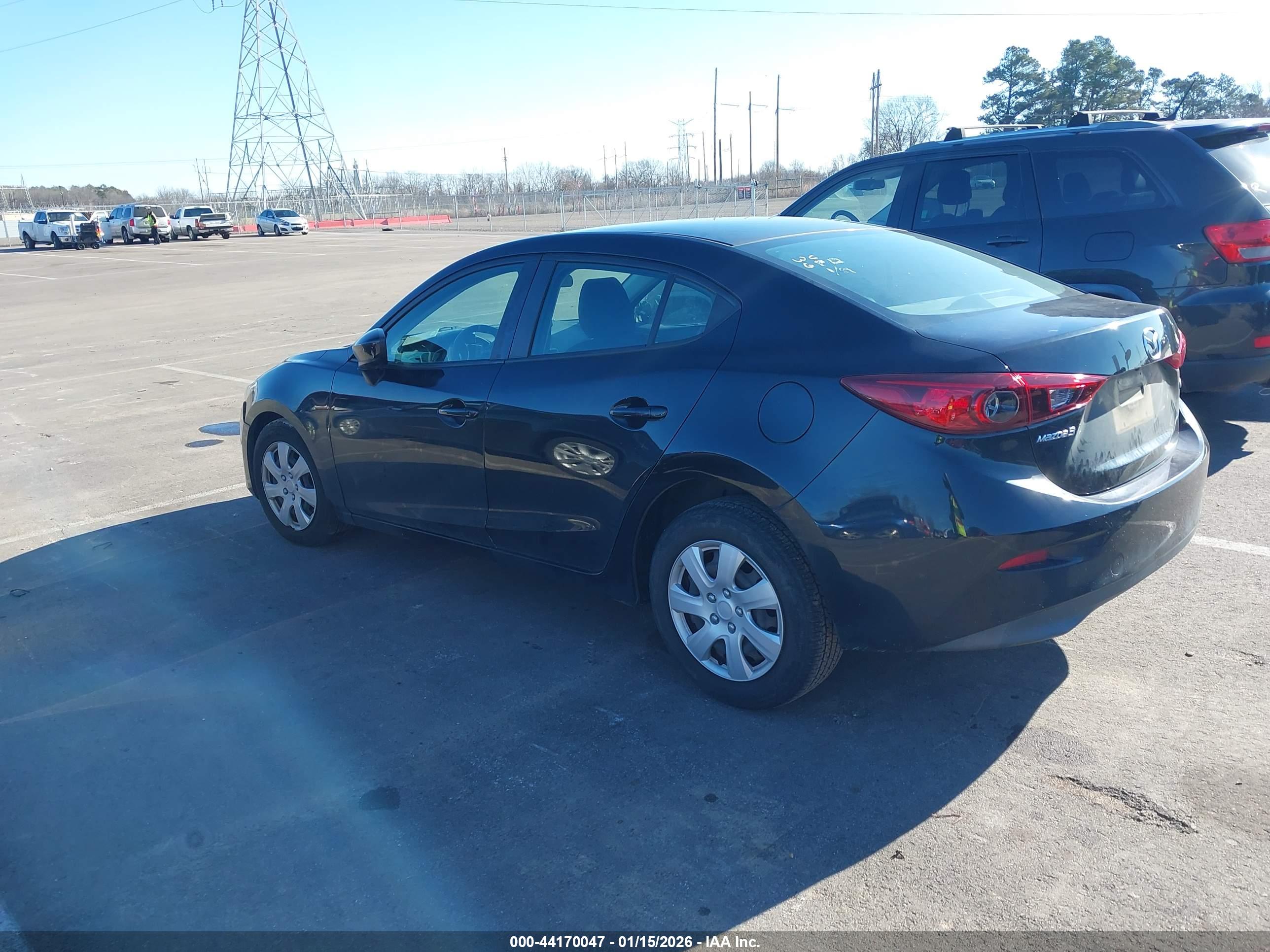 MAZDA MAZDA3 image 3