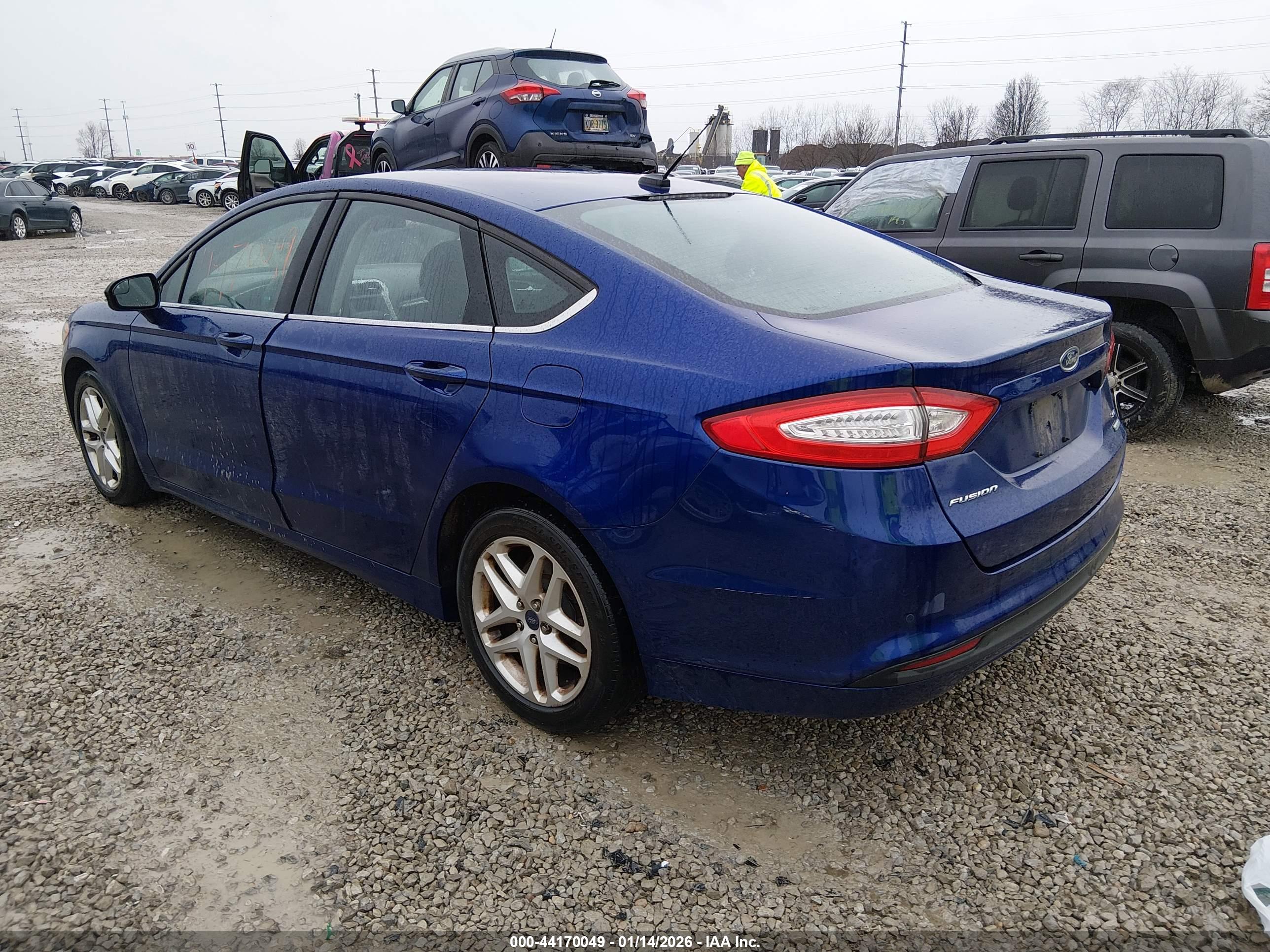 FORD FUSION image 3