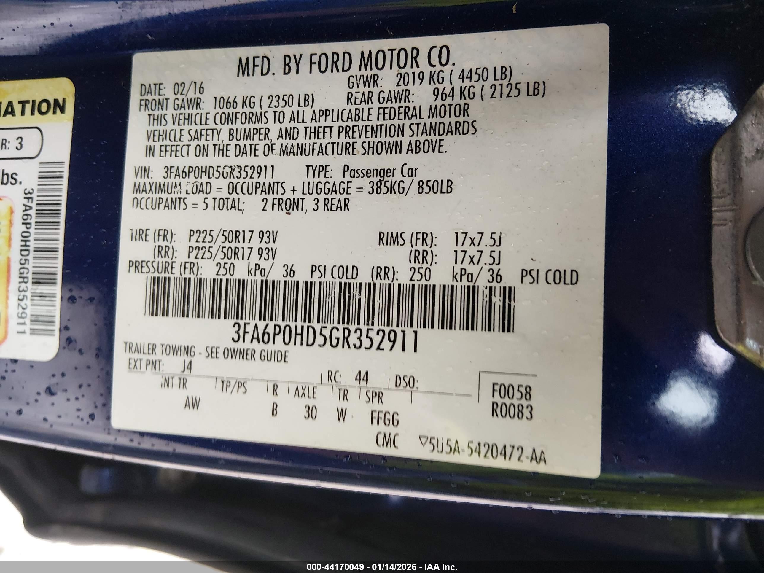 FORD FUSION image 9