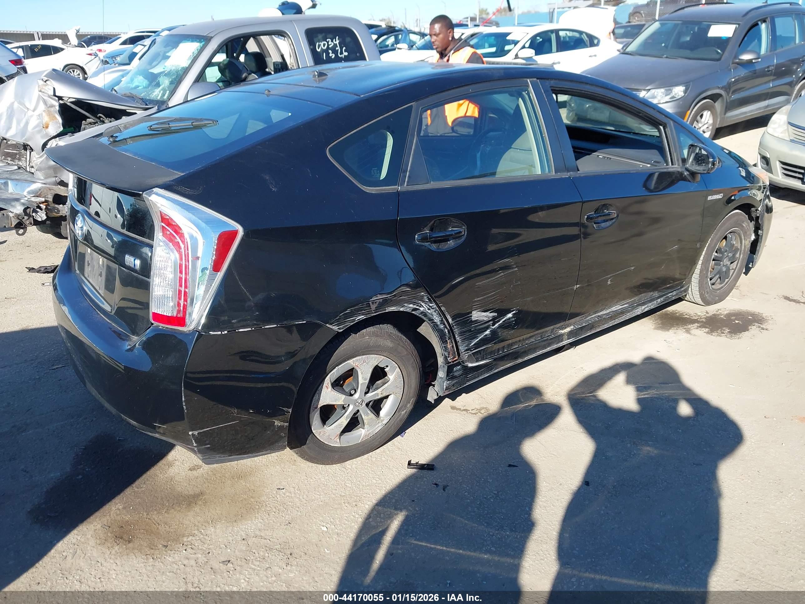 TOYOTA PRIUS image 4