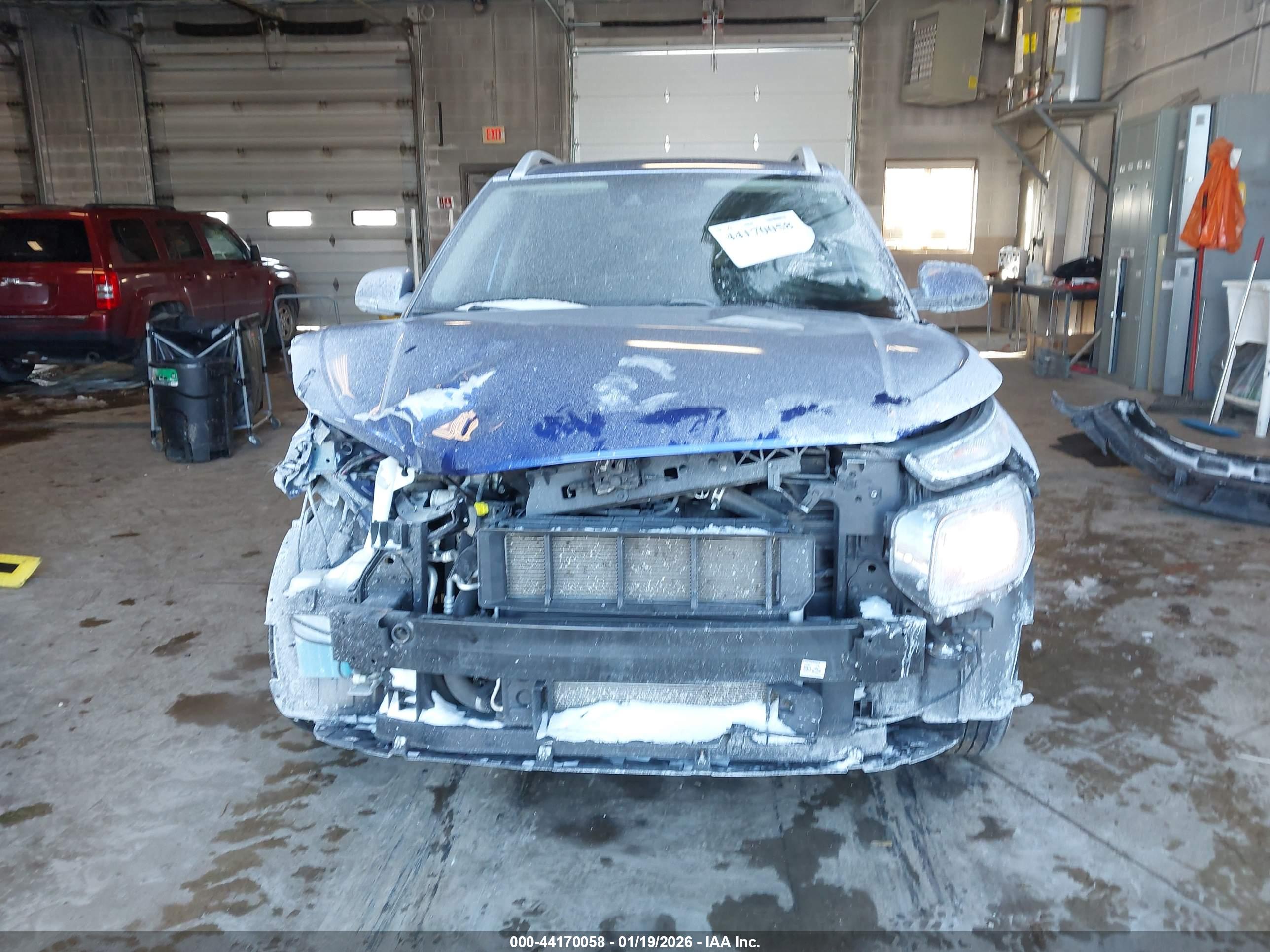 HYUNDAI VENUE image 6