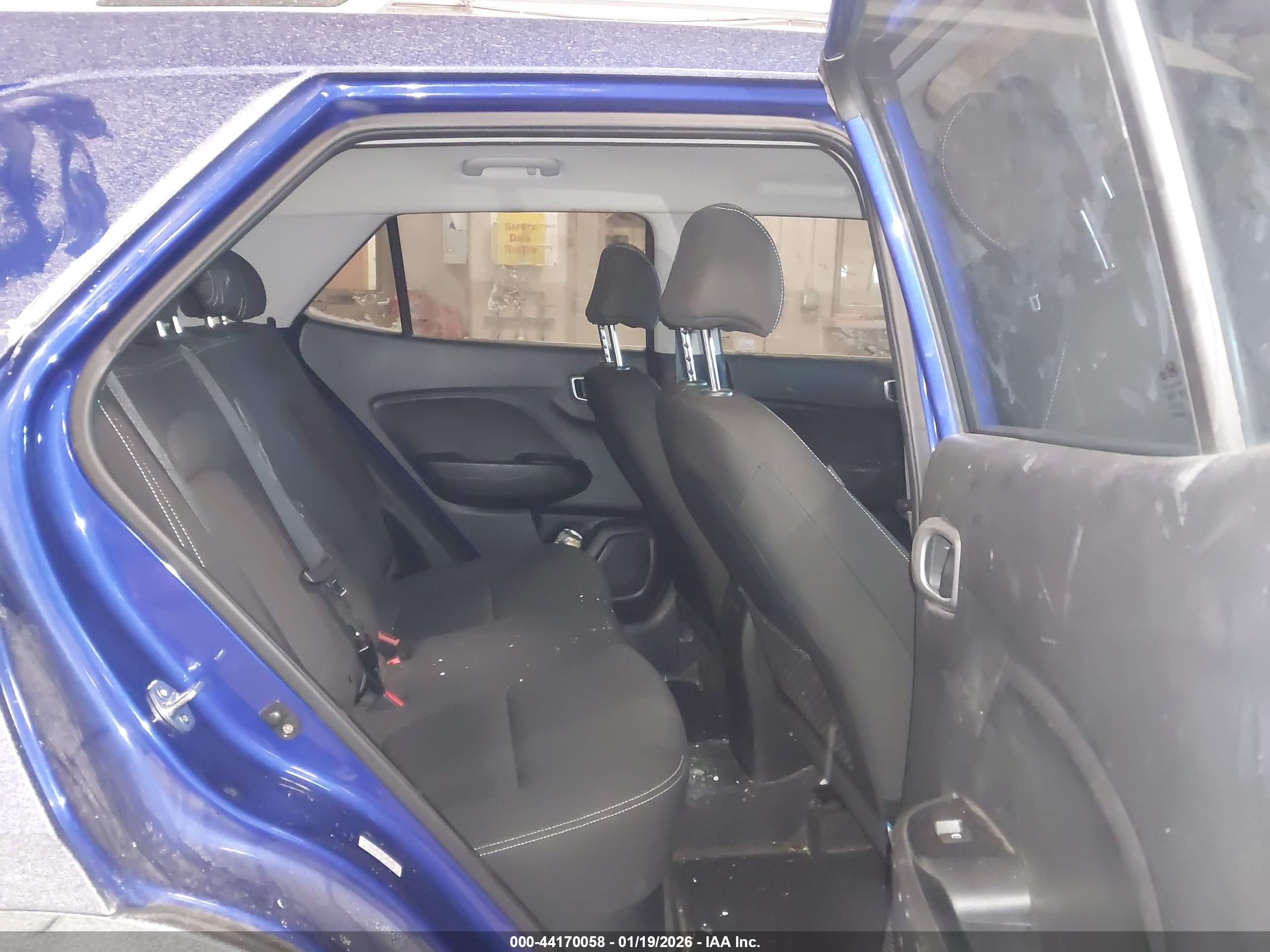 HYUNDAI VENUE image 8