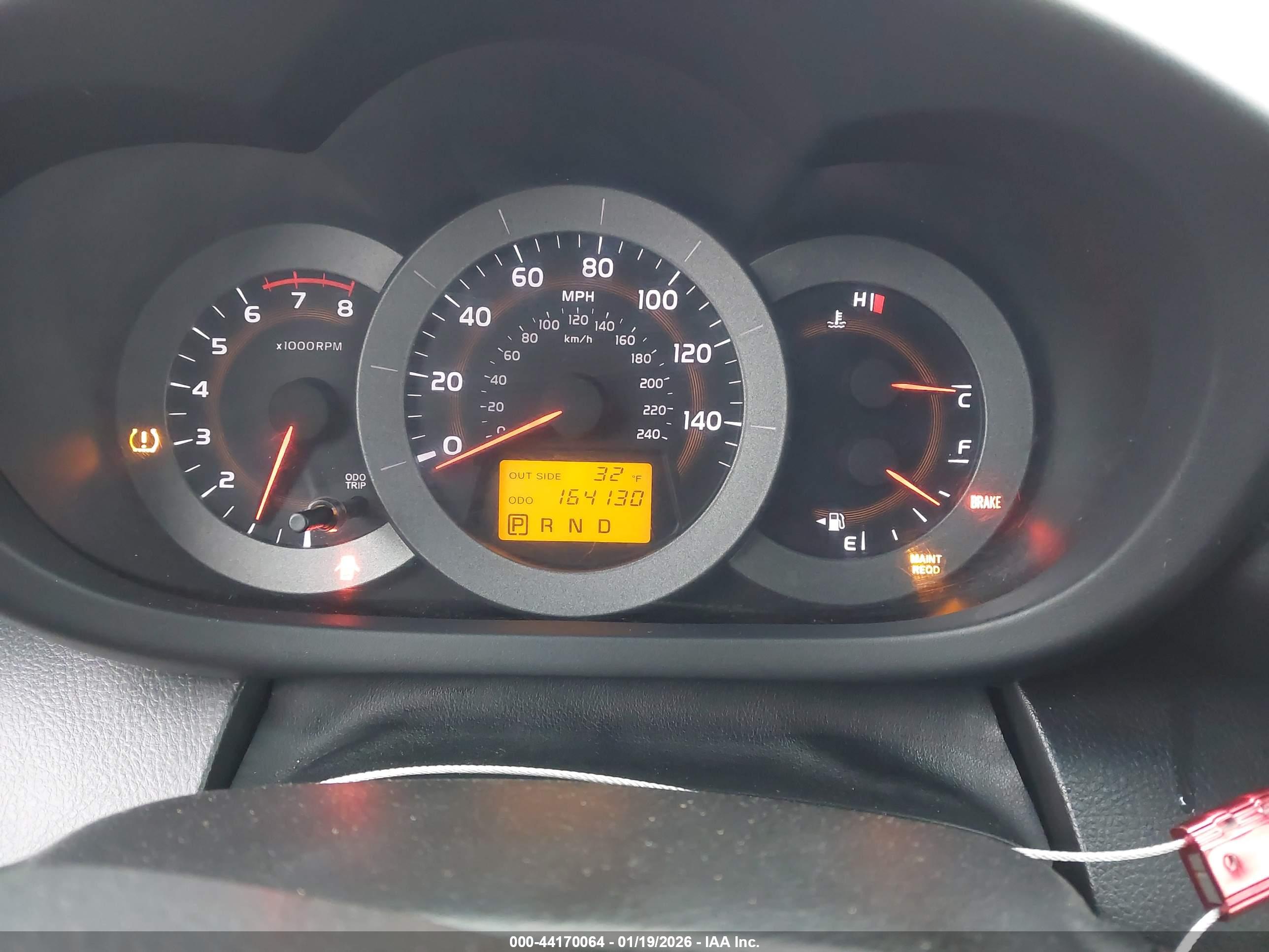 TOYOTA RAV4 image 7