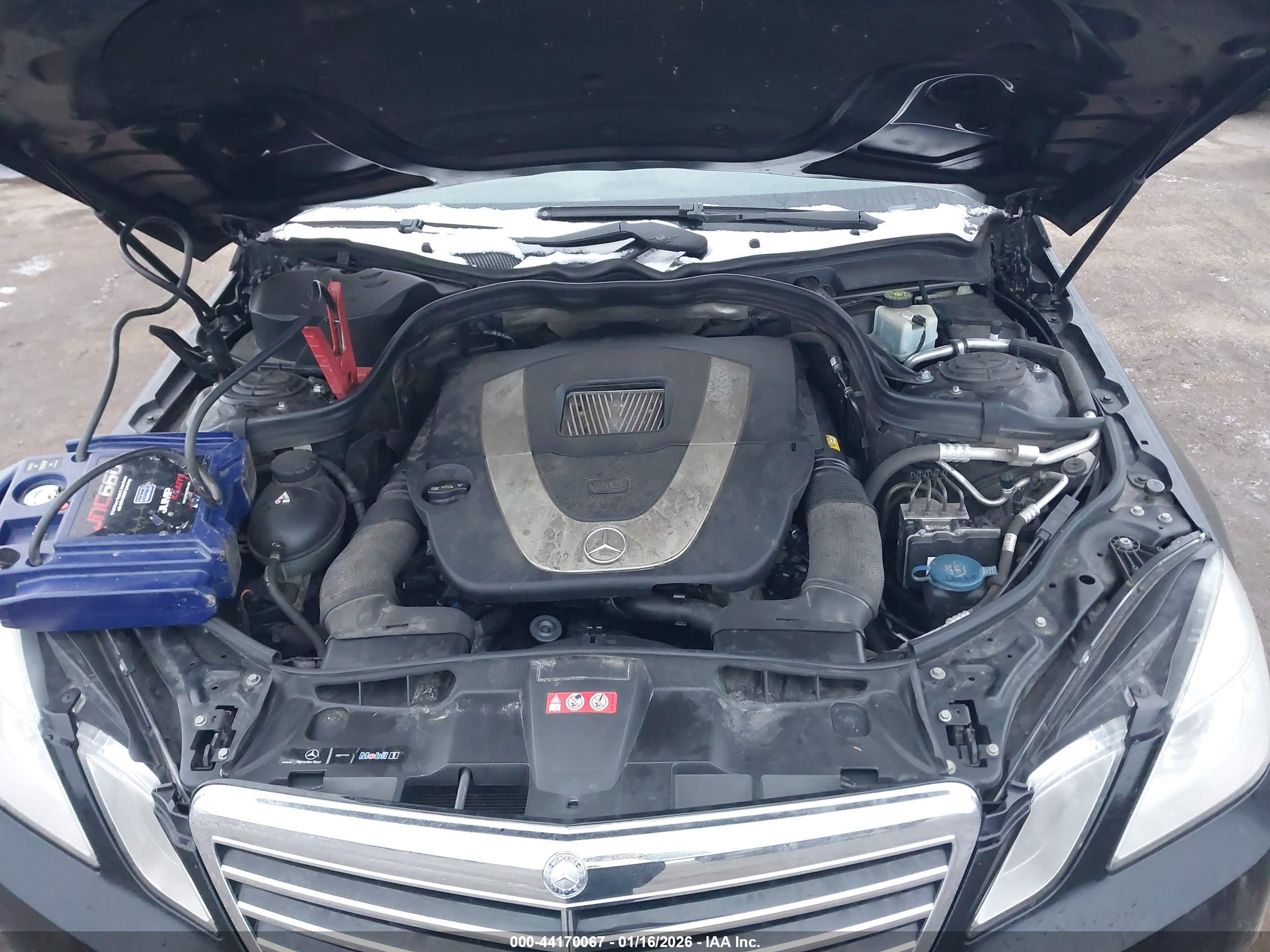 MERCEDES-BENZ E image 10