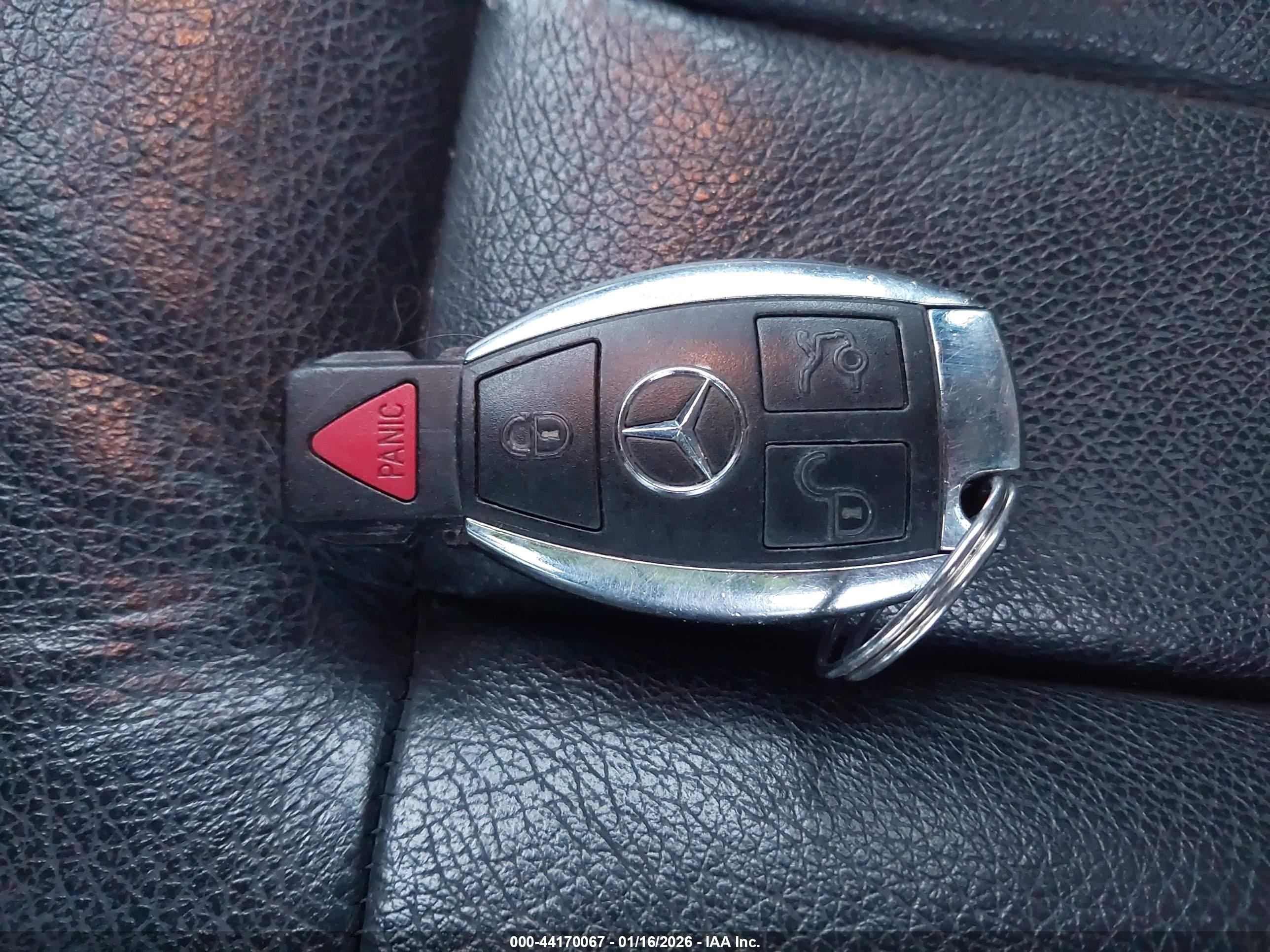MERCEDES-BENZ E image 11