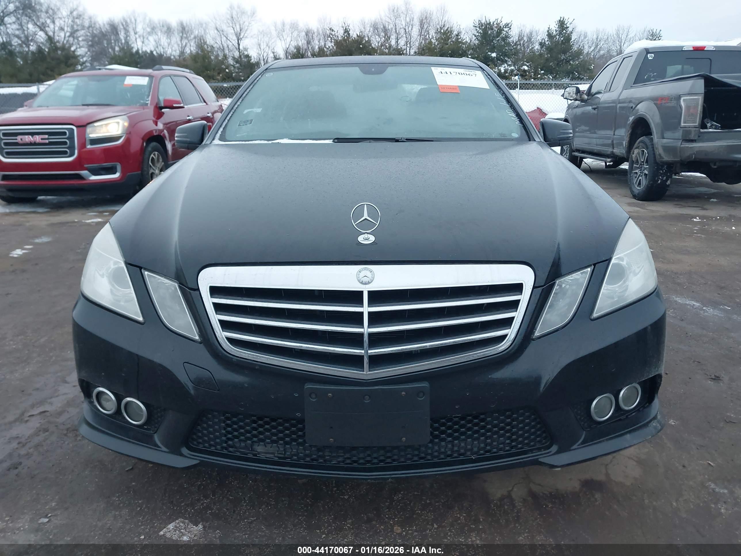 MERCEDES-BENZ E image 6