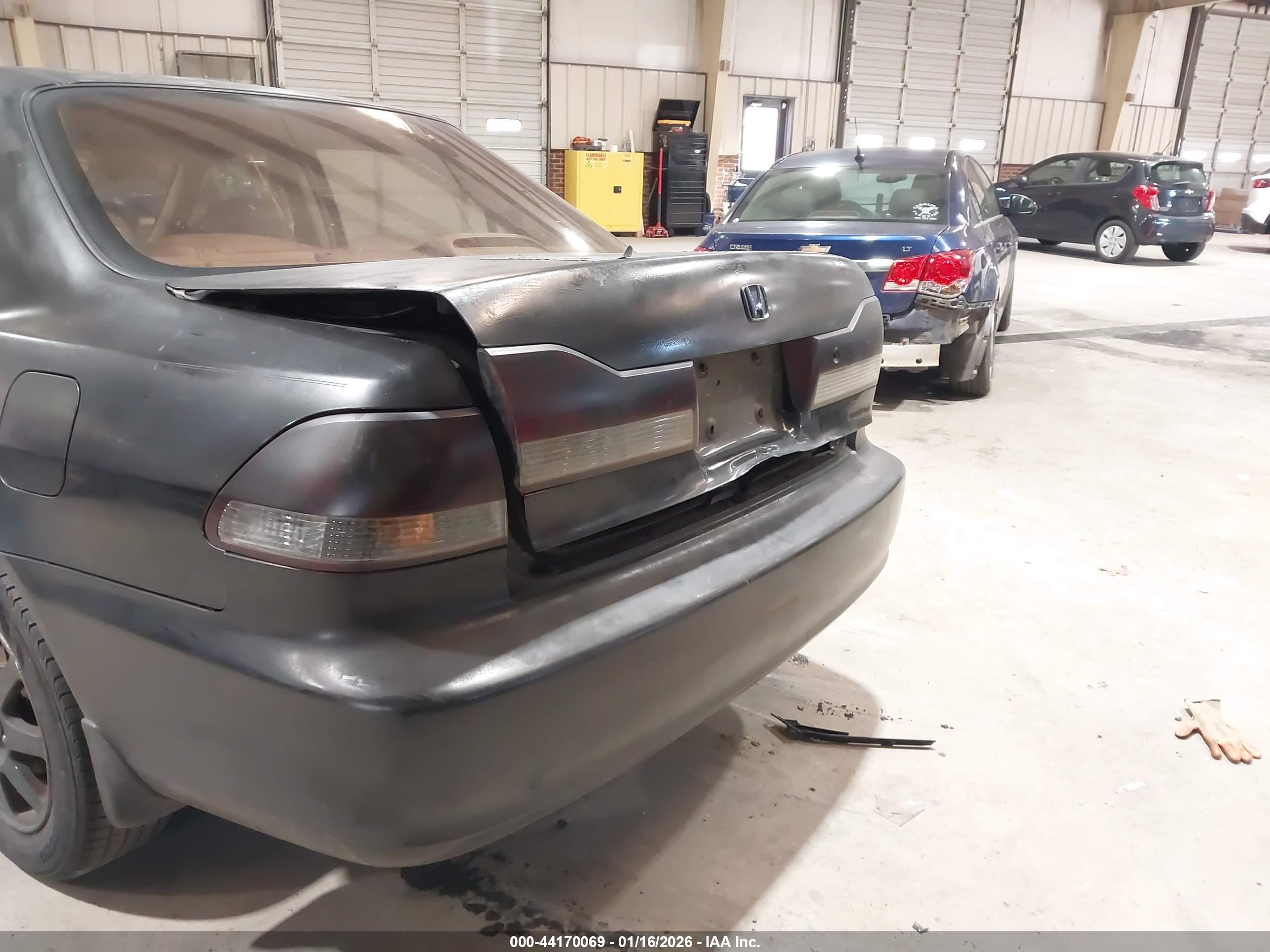 HONDA ACCORD image 6