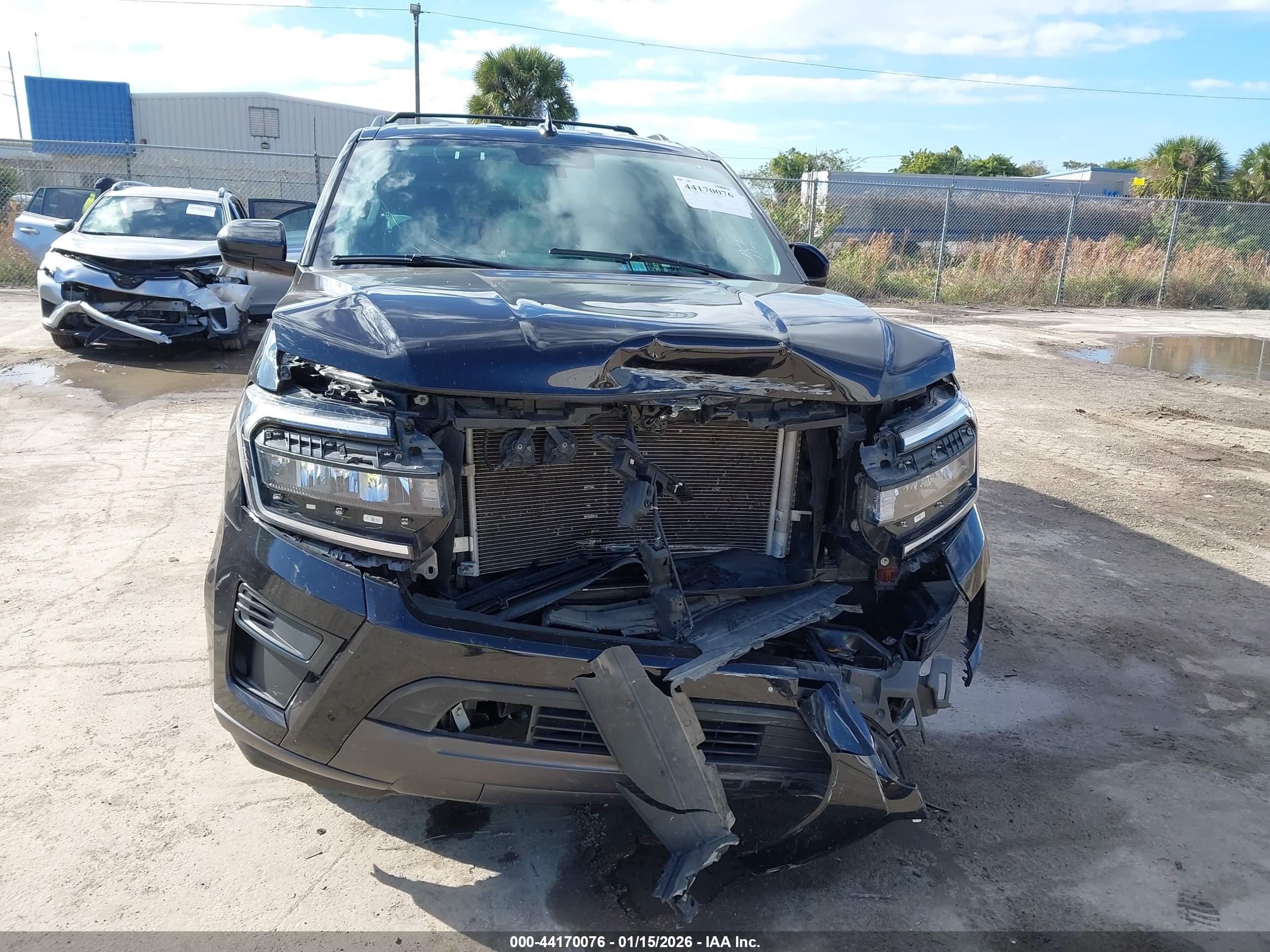 FORD EXPEDITION image 6