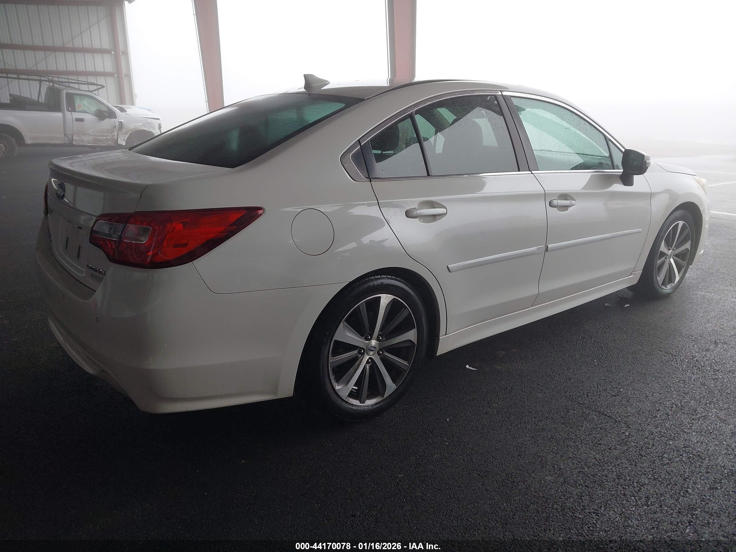 SUBARU LEGACY image 4