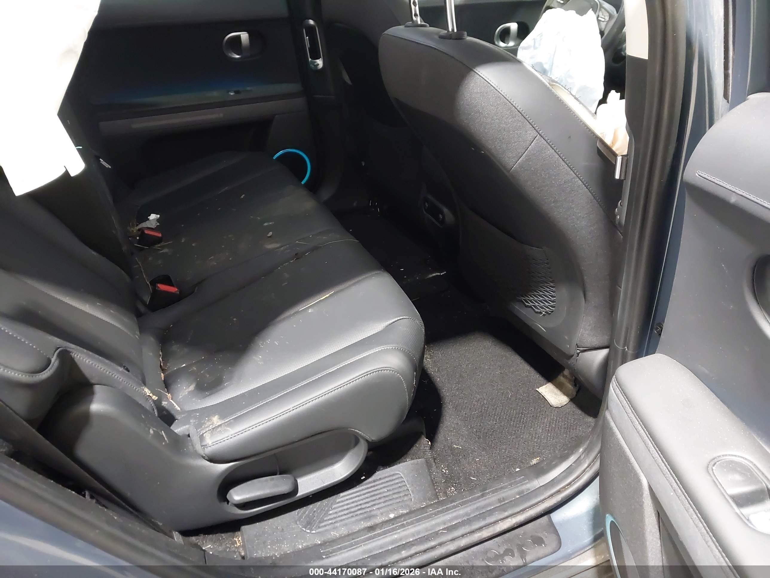 HYUNDAI IONIQ image 8