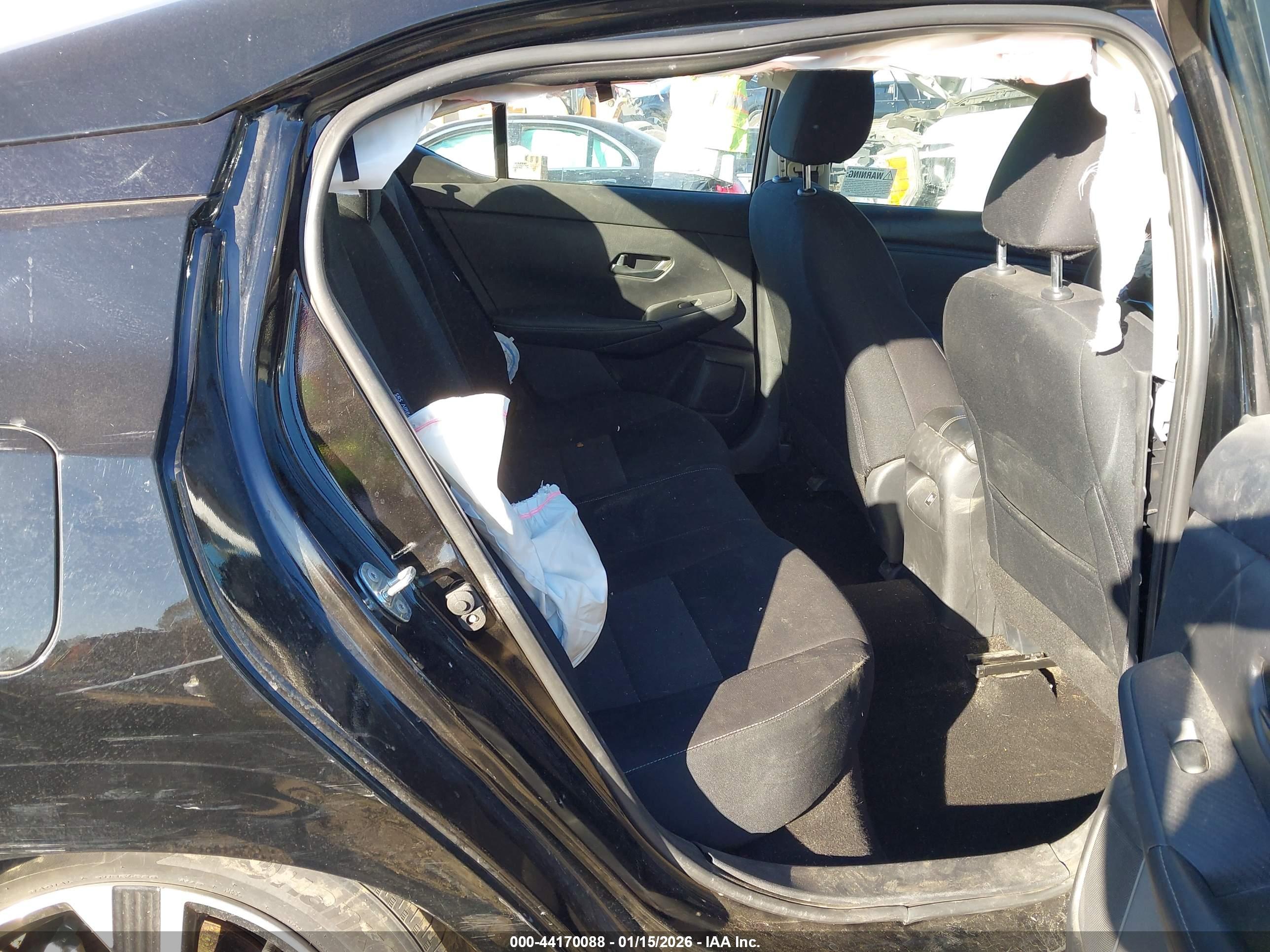 NISSAN SENTRA image 8