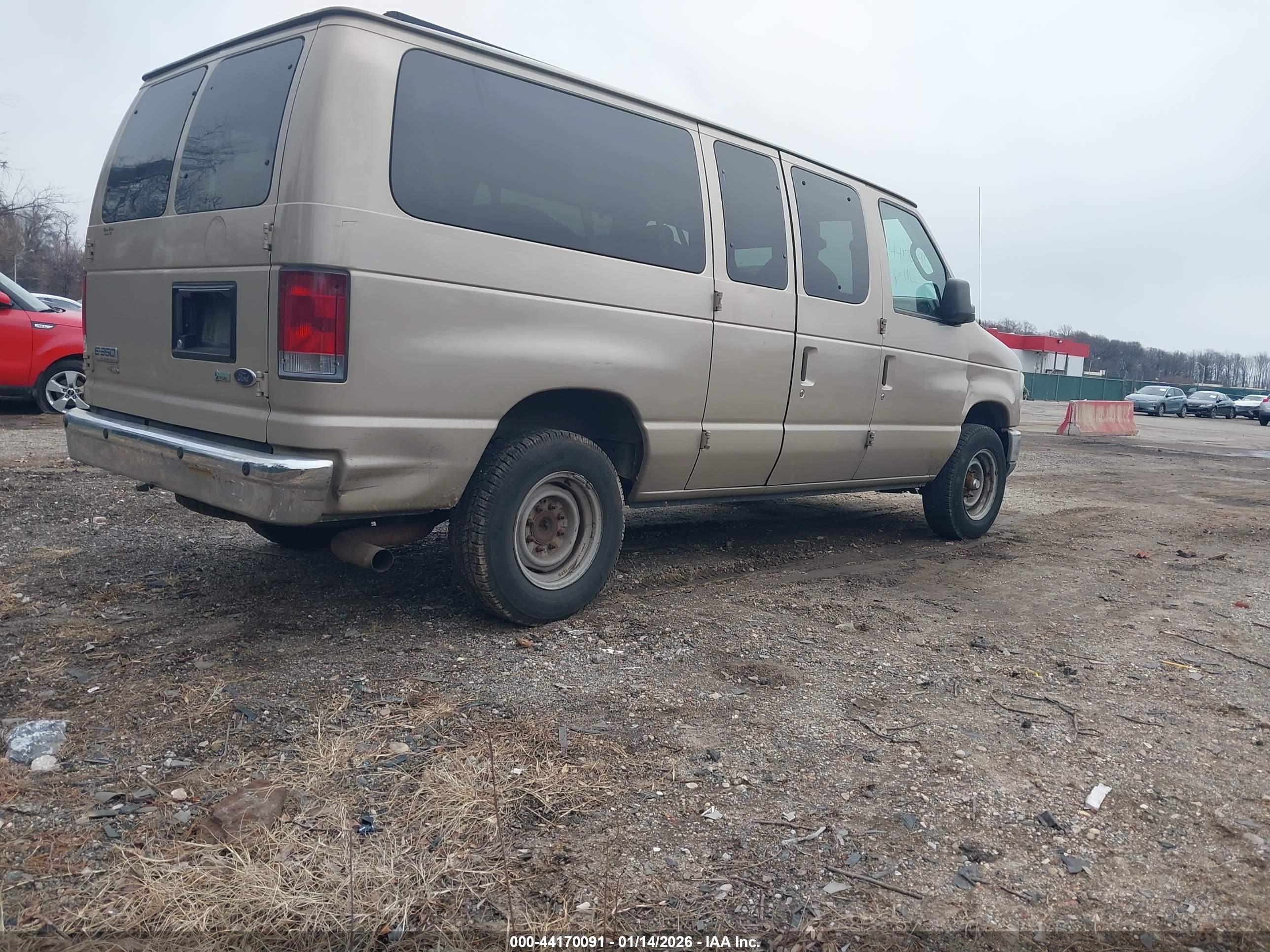 FORD E-350 image 4
