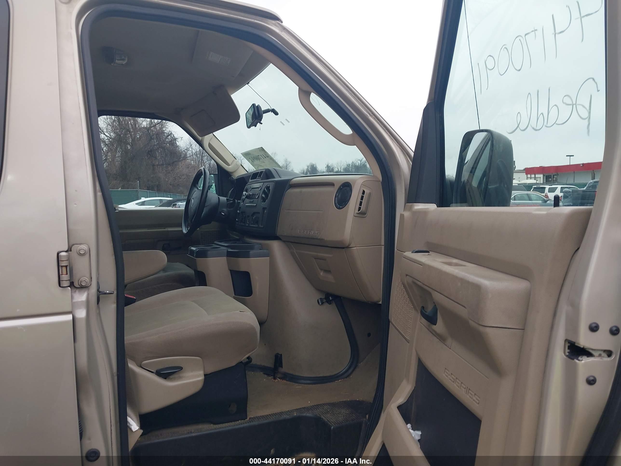 FORD E-350 image 5