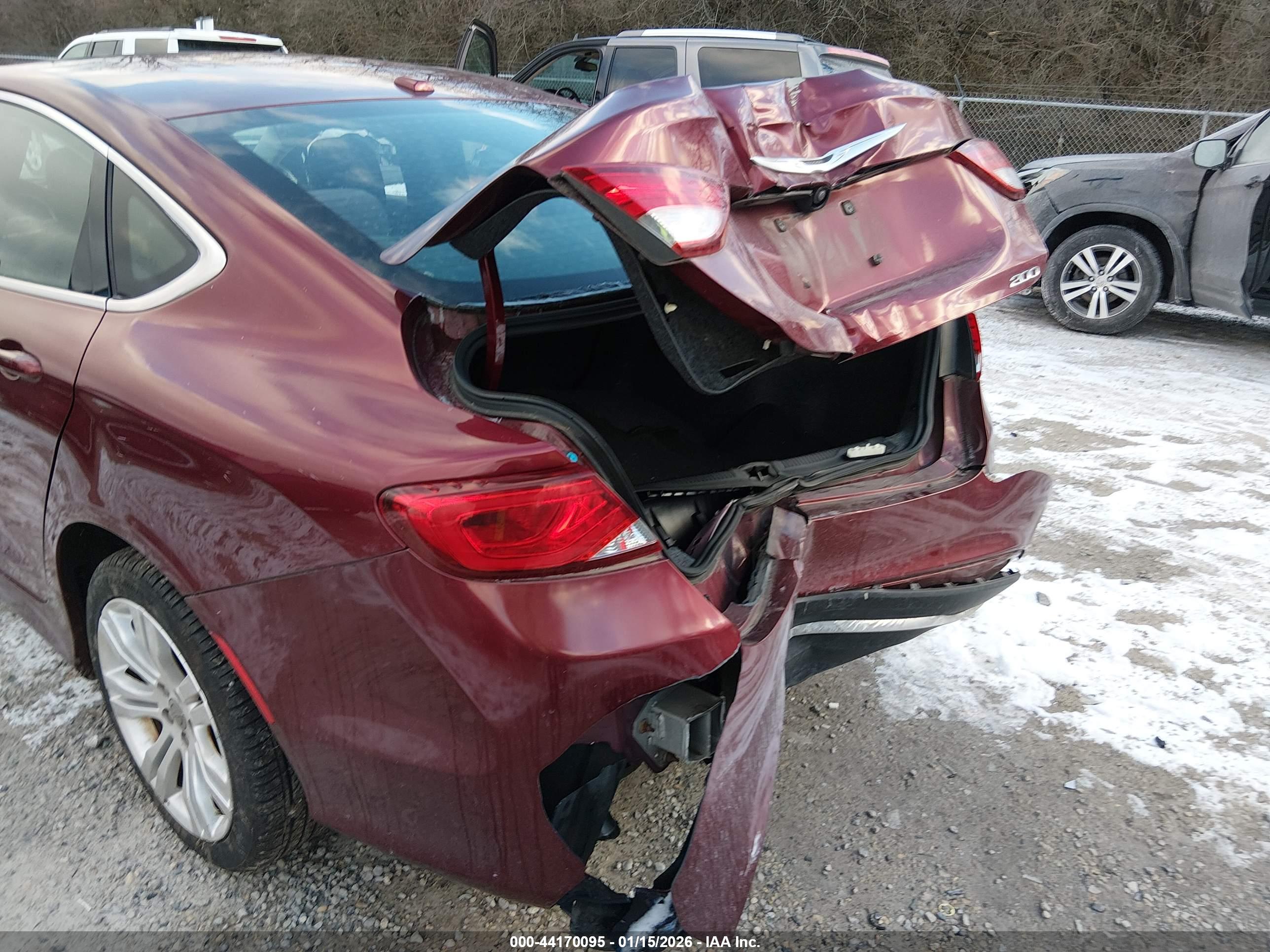 CHRYSLER 200 image 6