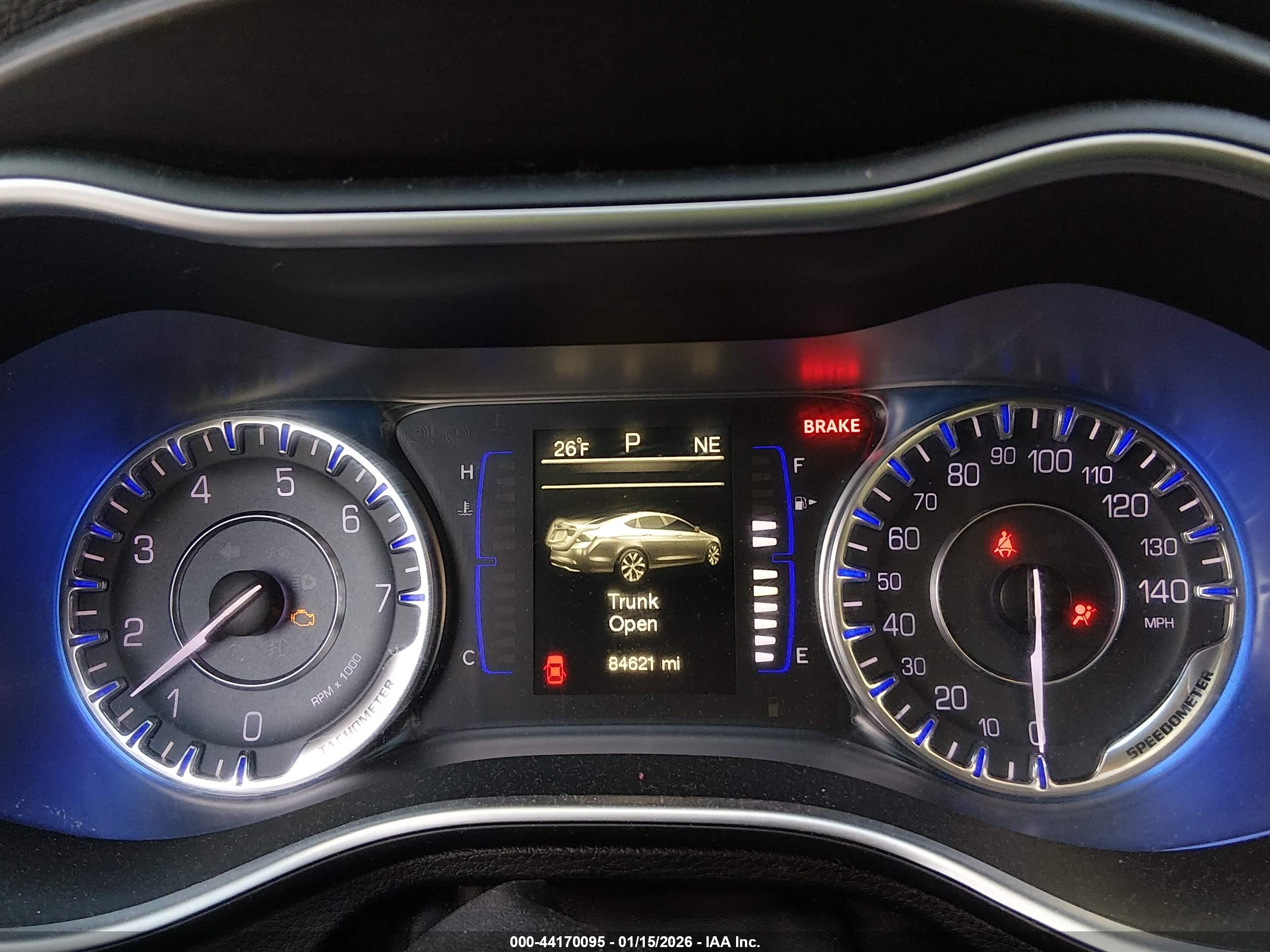 CHRYSLER 200 image 7