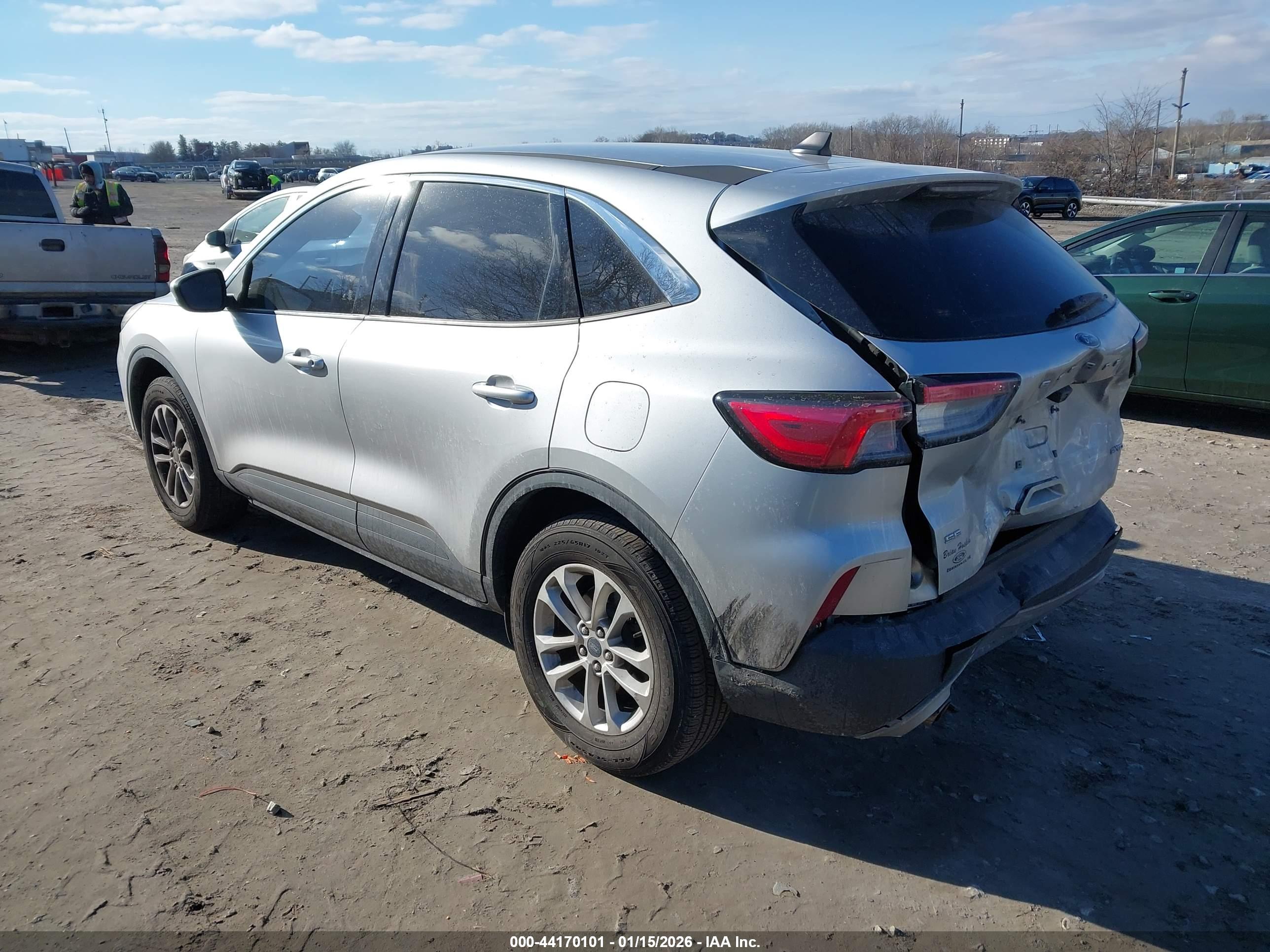 FORD ESCAPE image 3