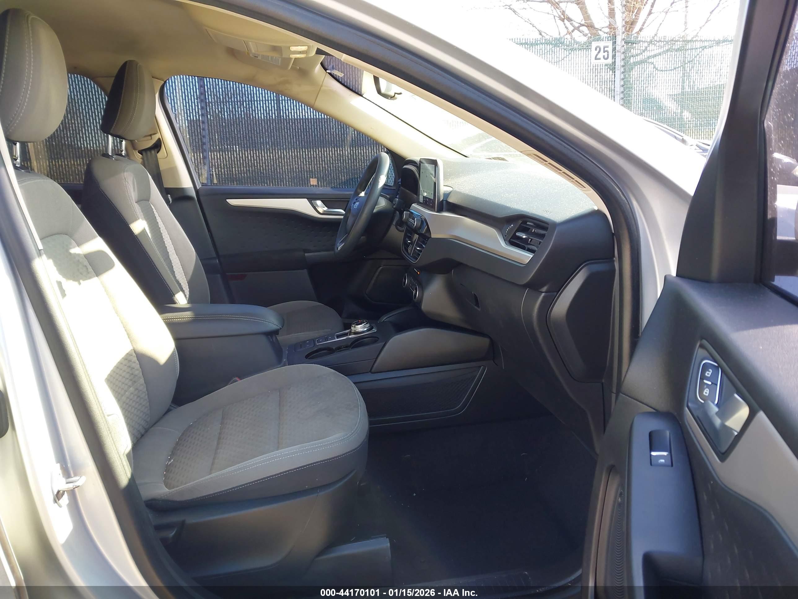 FORD ESCAPE image 5