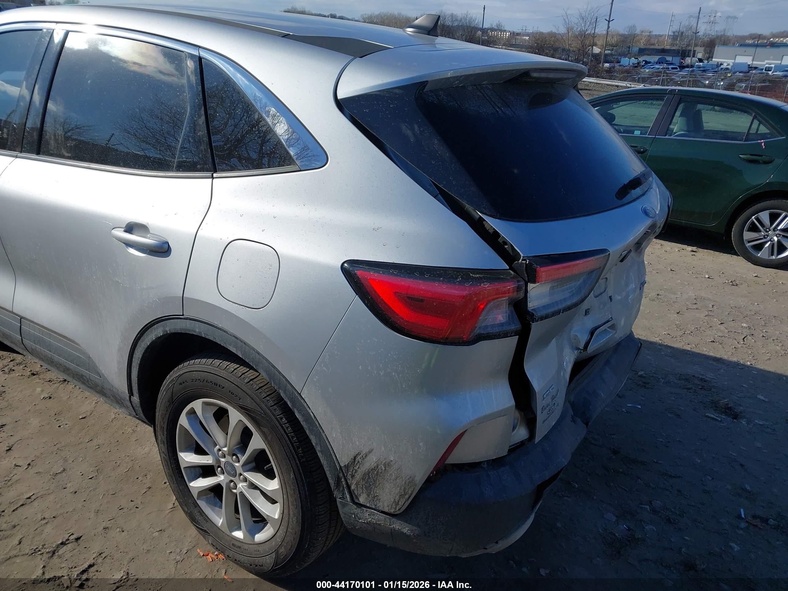 FORD ESCAPE image 6