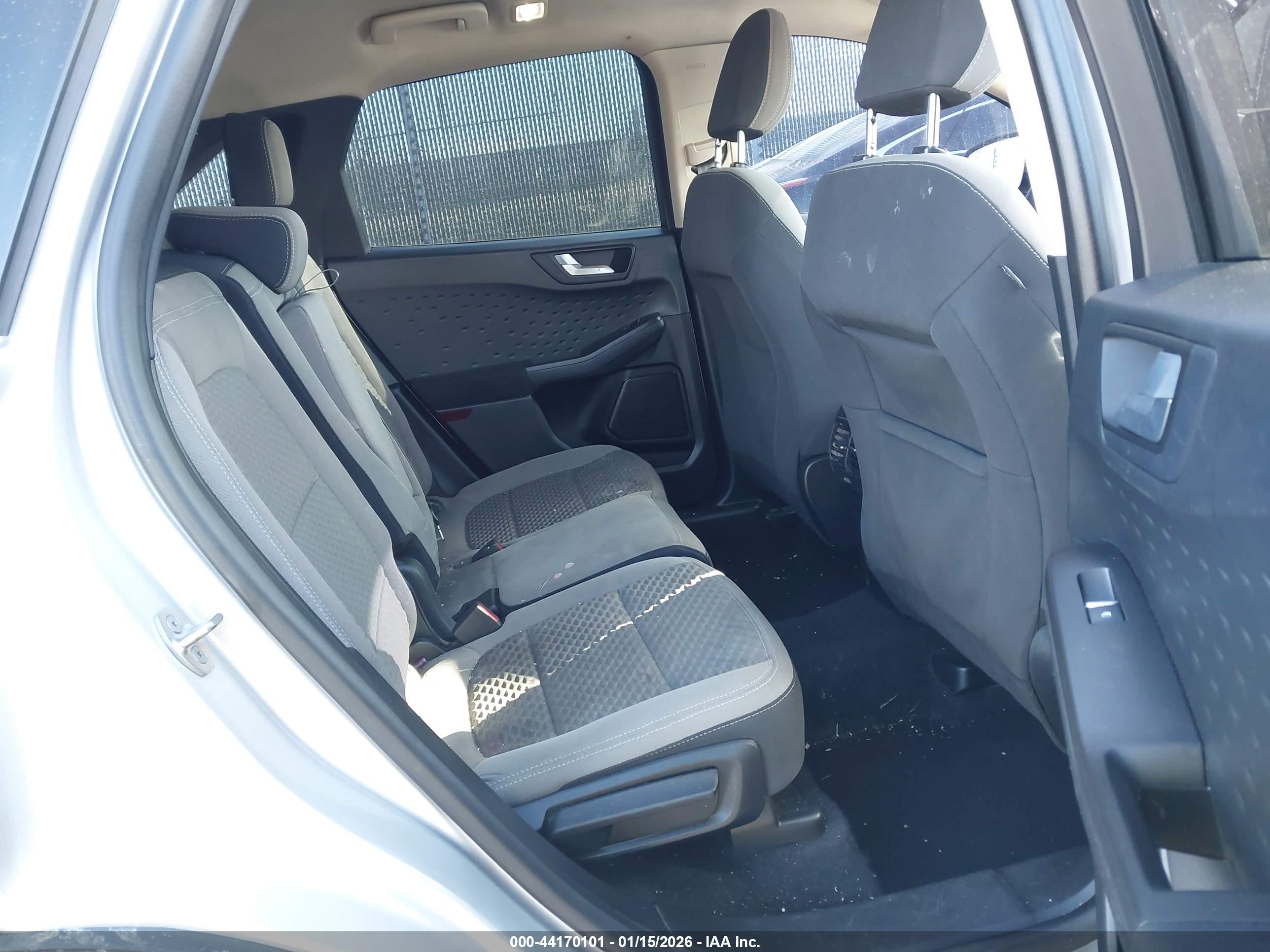 FORD ESCAPE image 8