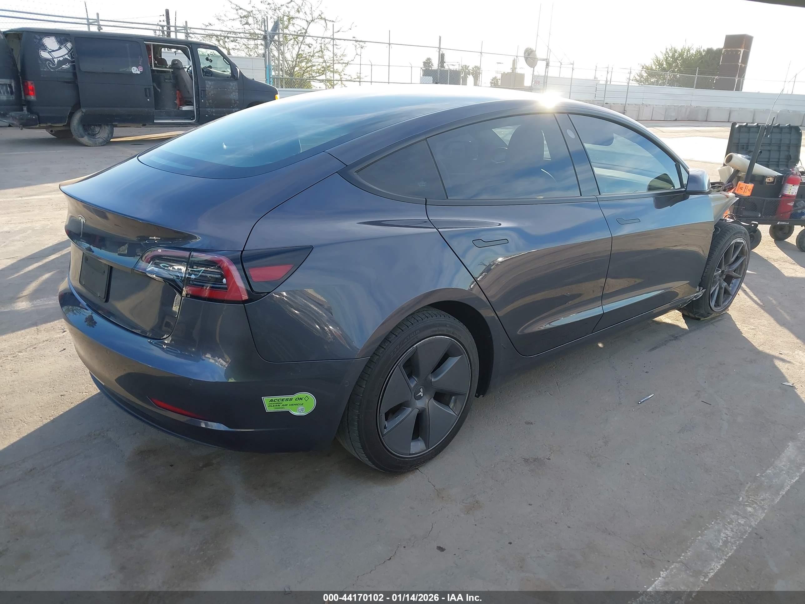 TESLA MODEL image 4