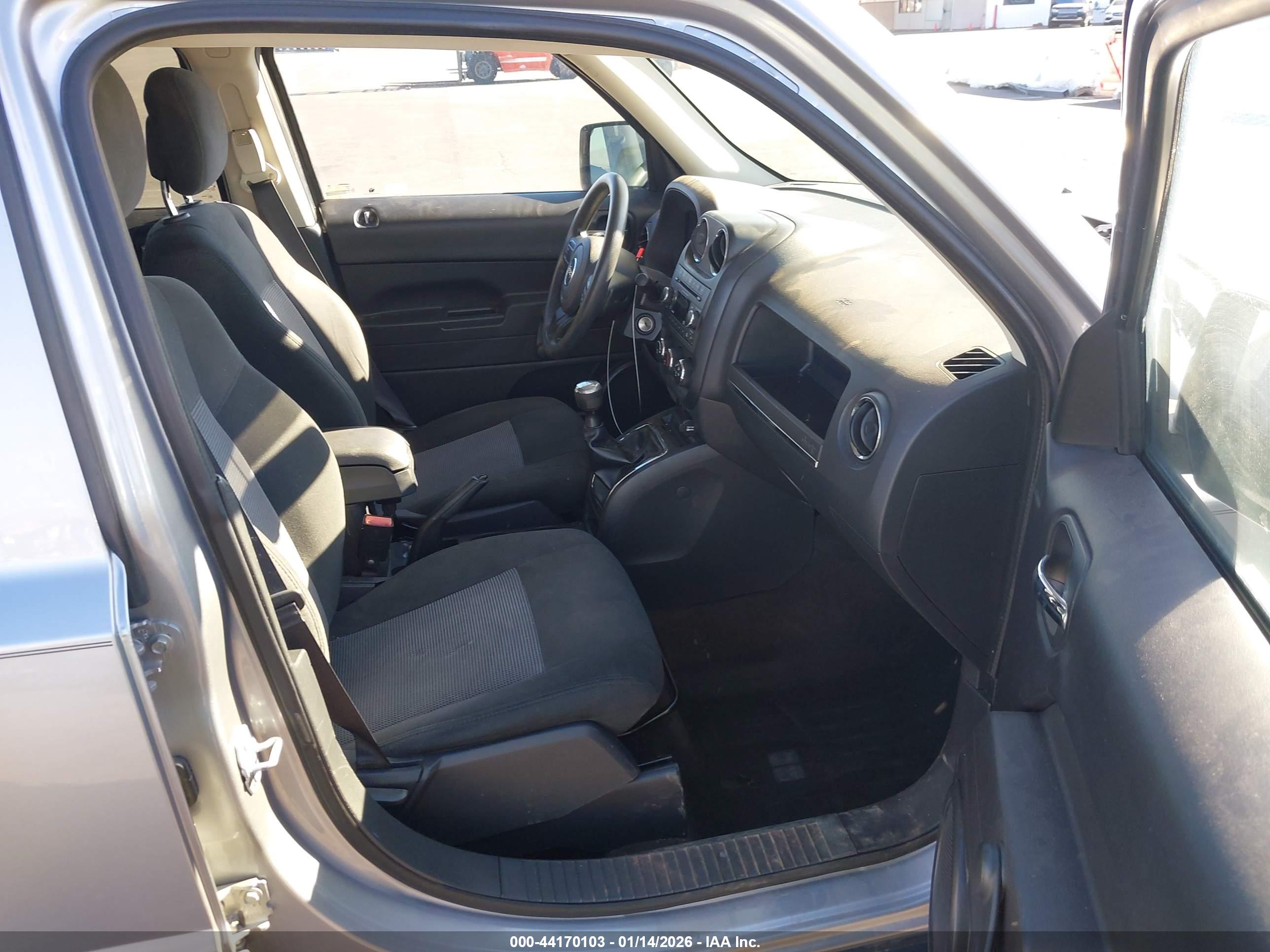 JEEP PATRIOT image 5