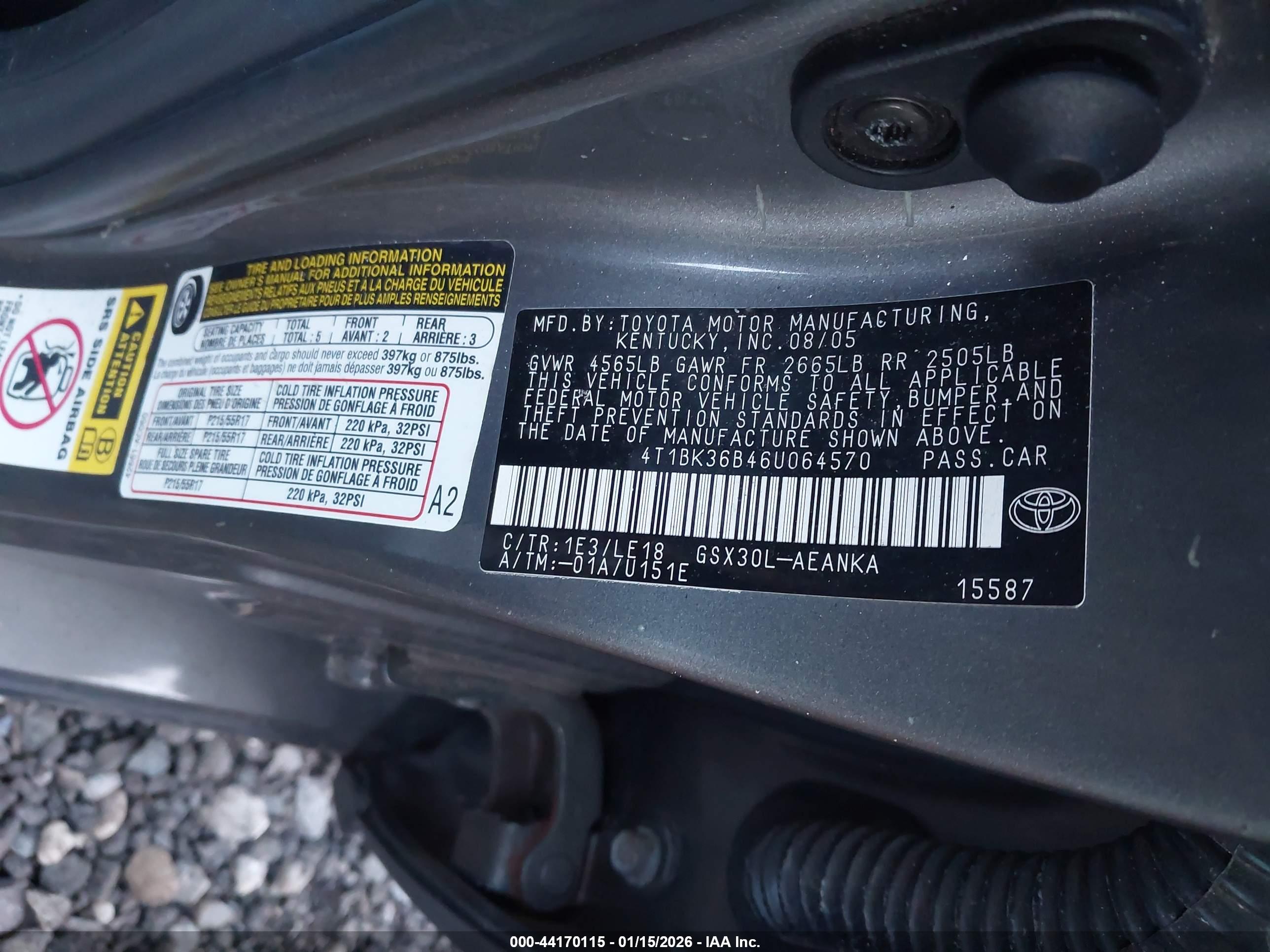 TOYOTA AVALON image 9