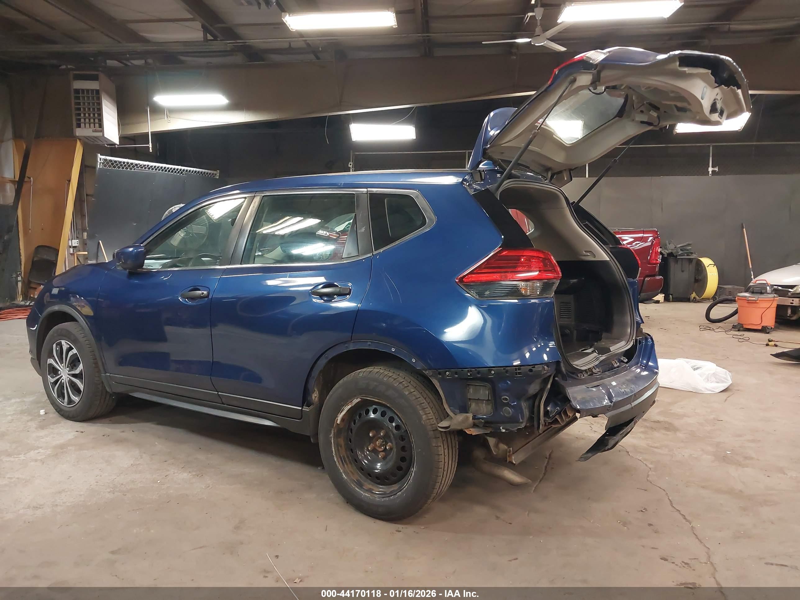 NISSAN ROGUE image 3