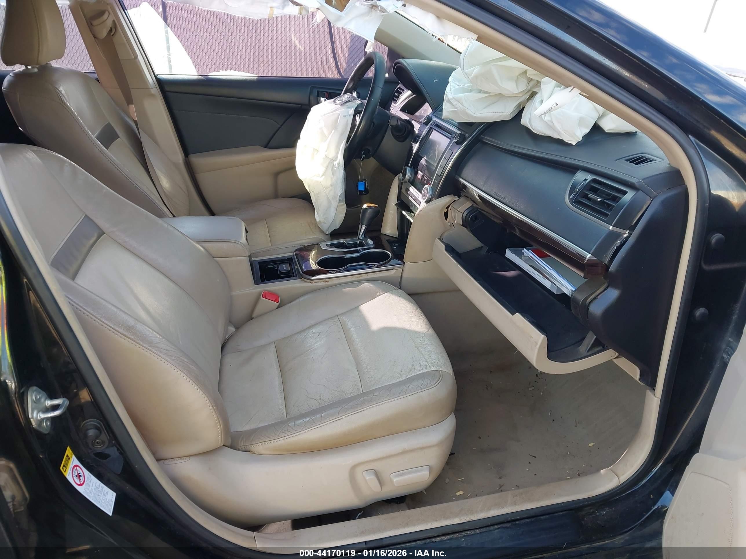 TOYOTA CAMRY image 5