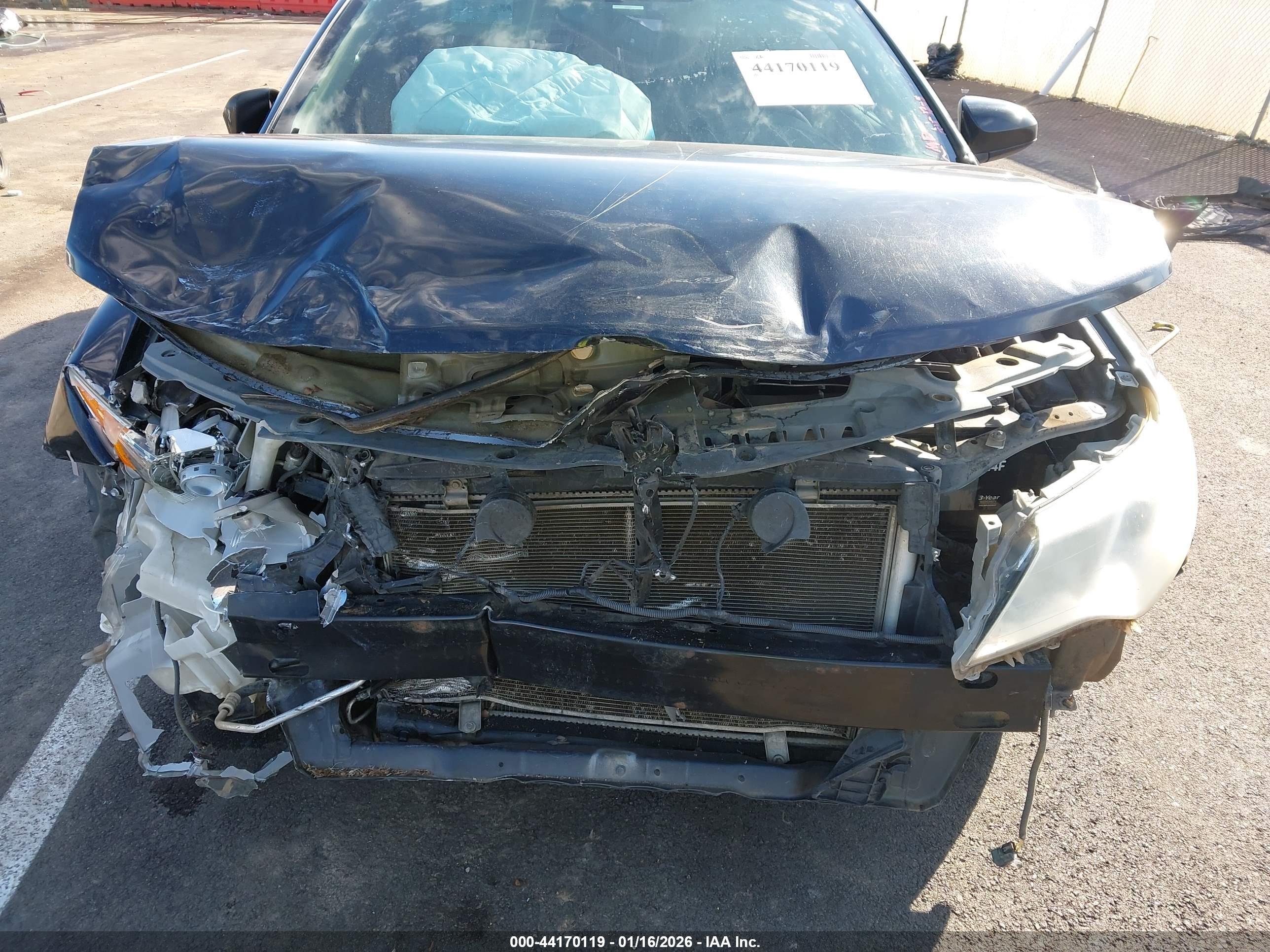 TOYOTA CAMRY image 6
