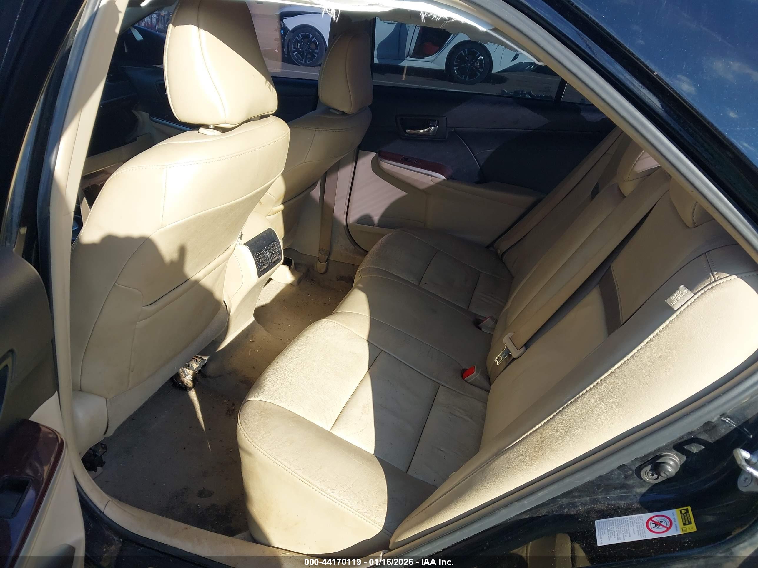 TOYOTA CAMRY image 8