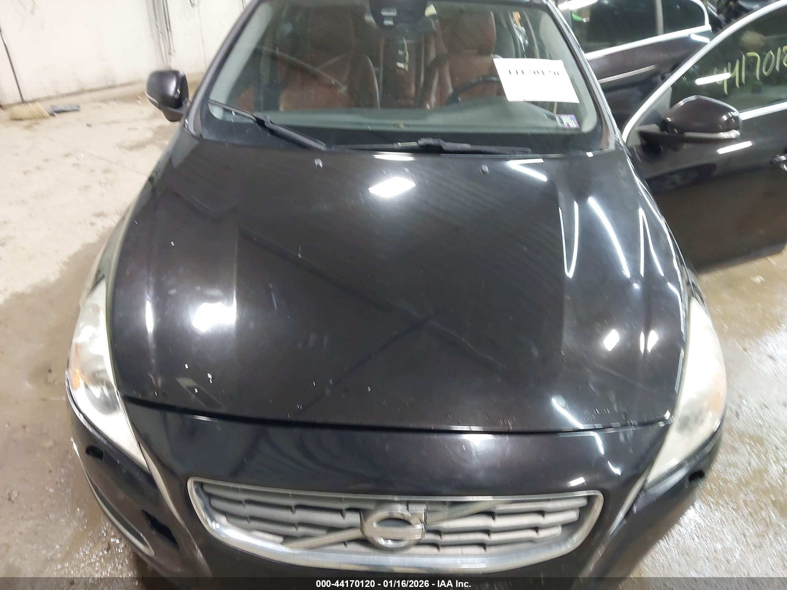VOLVO S60 image 10