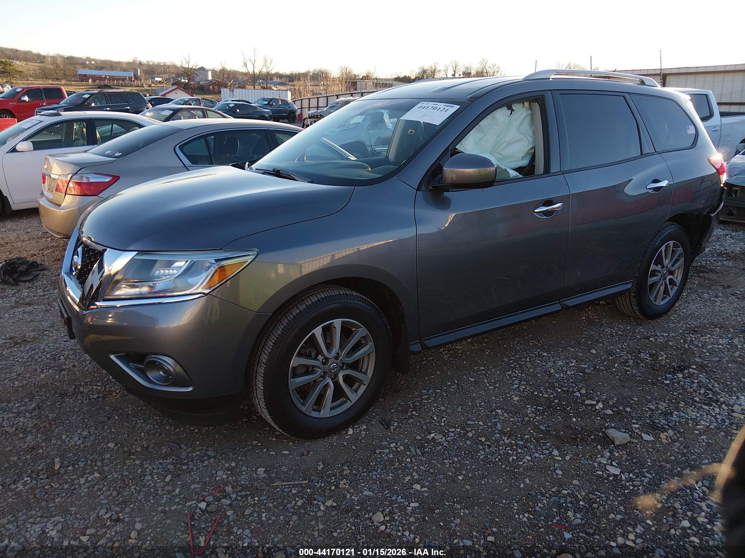 NISSAN PATHFINDER image 2