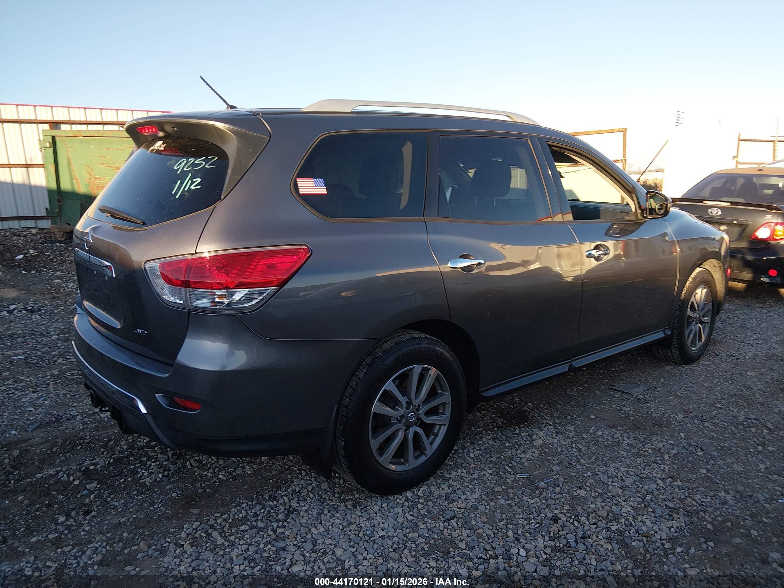 NISSAN PATHFINDER image 4