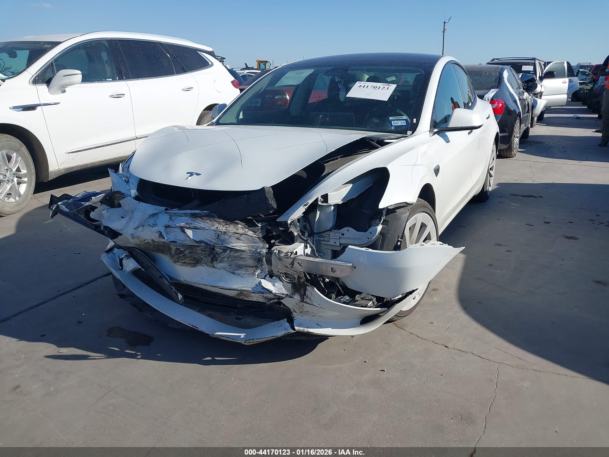 TESLA MODEL image 2